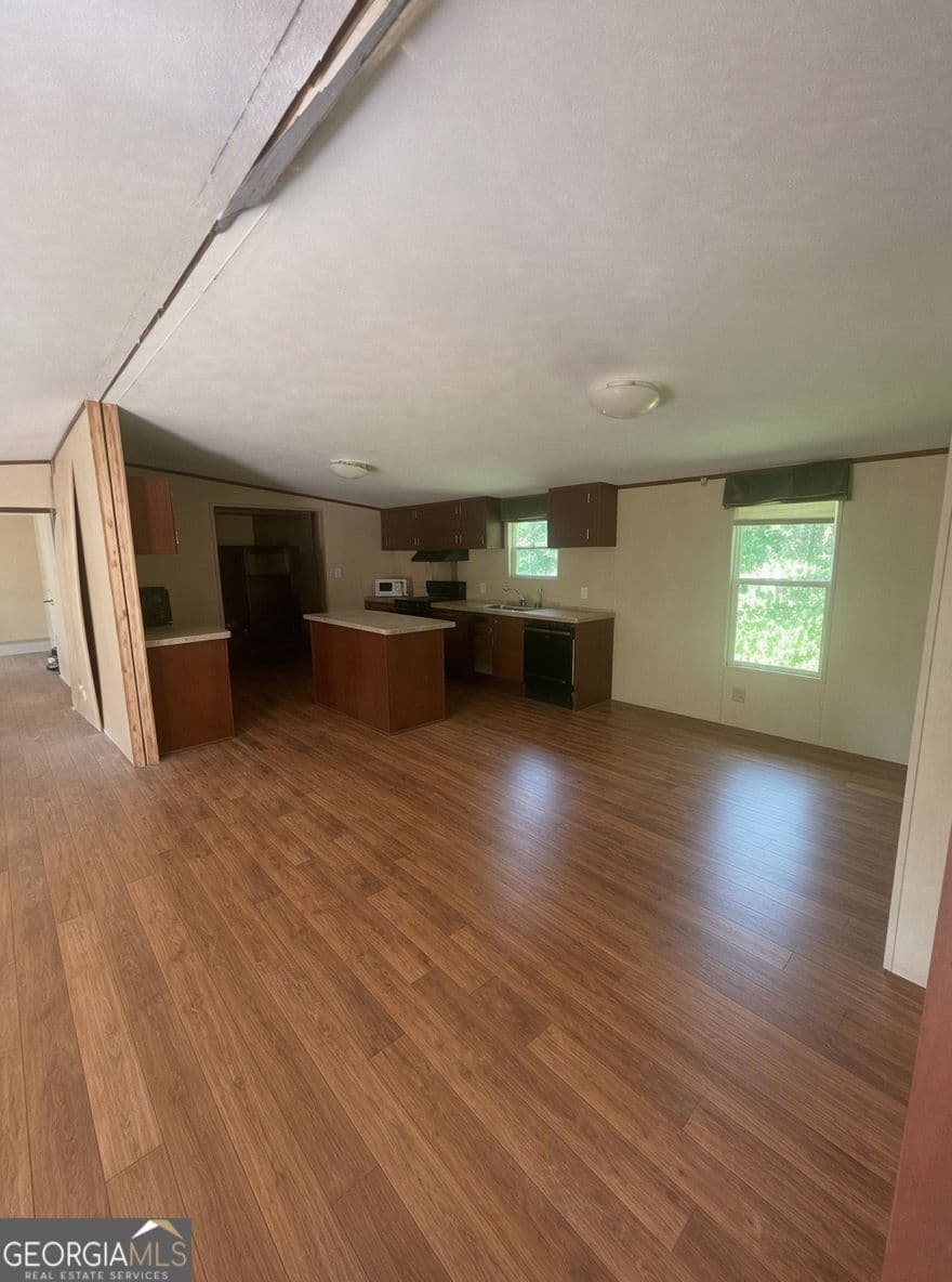 3 bedroom, 2 bathroom, 1,200 sq ft manufactured home,single family residence for sale at 35 Brent Circle, Cartersville, GA 30120 — photo 5