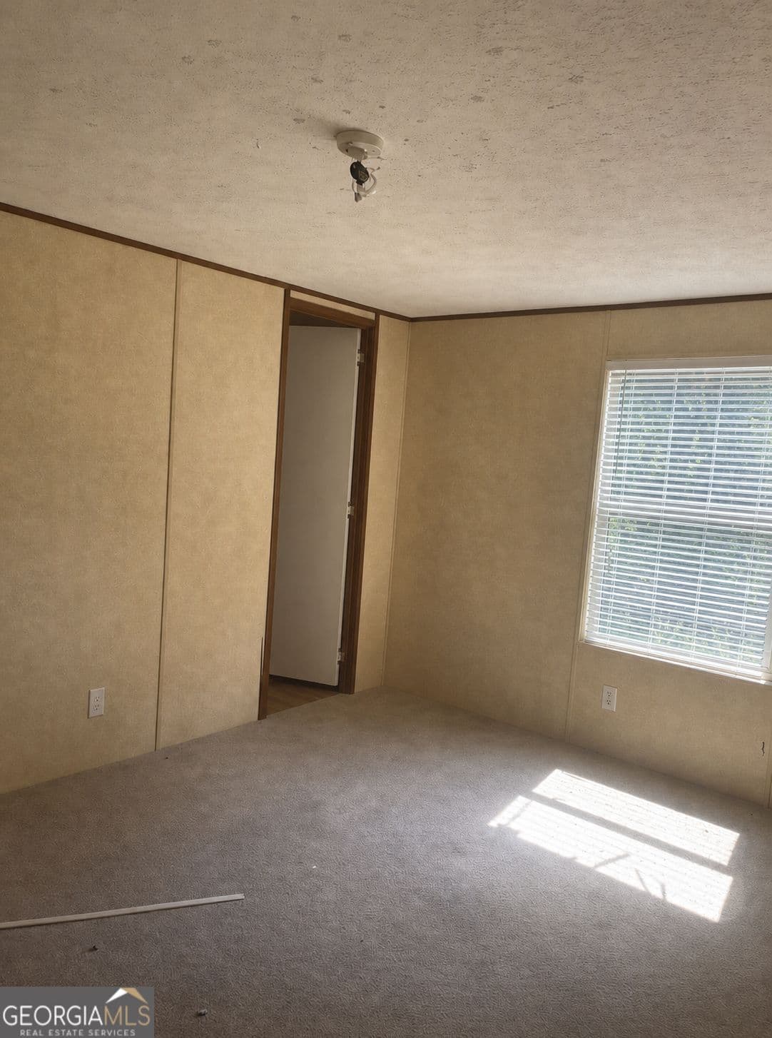 3 bedroom, 2 bathroom, 1,200 sq ft manufactured home,single family residence for sale at 35 Brent Circle, Cartersville, GA 30120 — photo 9