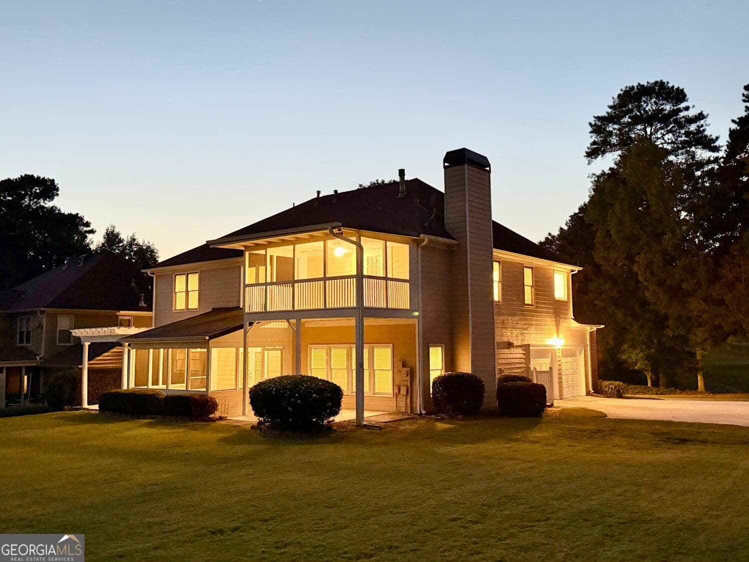 4 bedroom, 3.5 bathroom, 2,927 sq ft single family residence for sale at 2394 Shoreline Parkway, Villa Rica, GA 30180 — photo 4