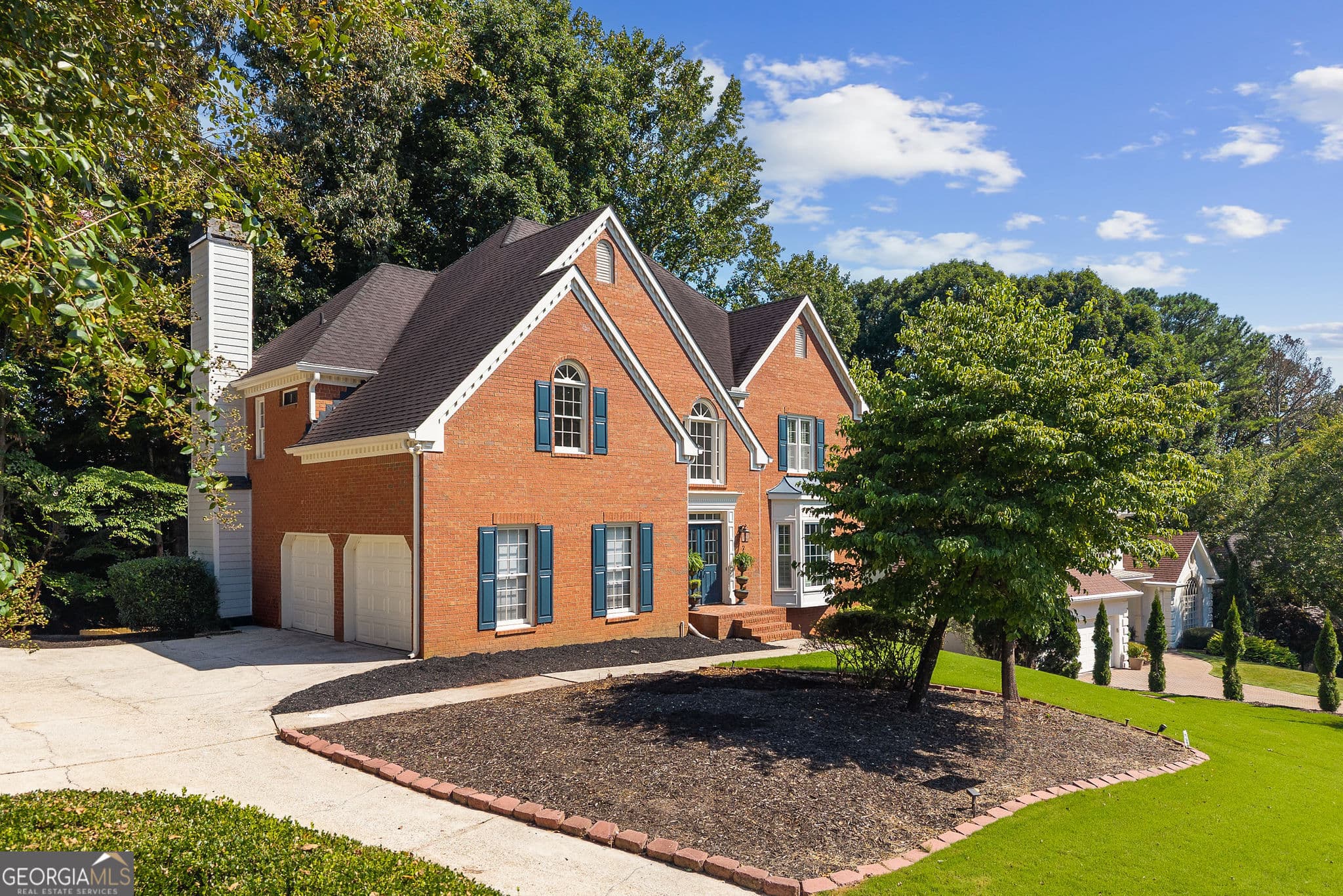 5 bedroom, 4.5 bathroom single family residence for sale at 10245 Groomsbridge Road, Johns Creek, GA 30022 — photo 4