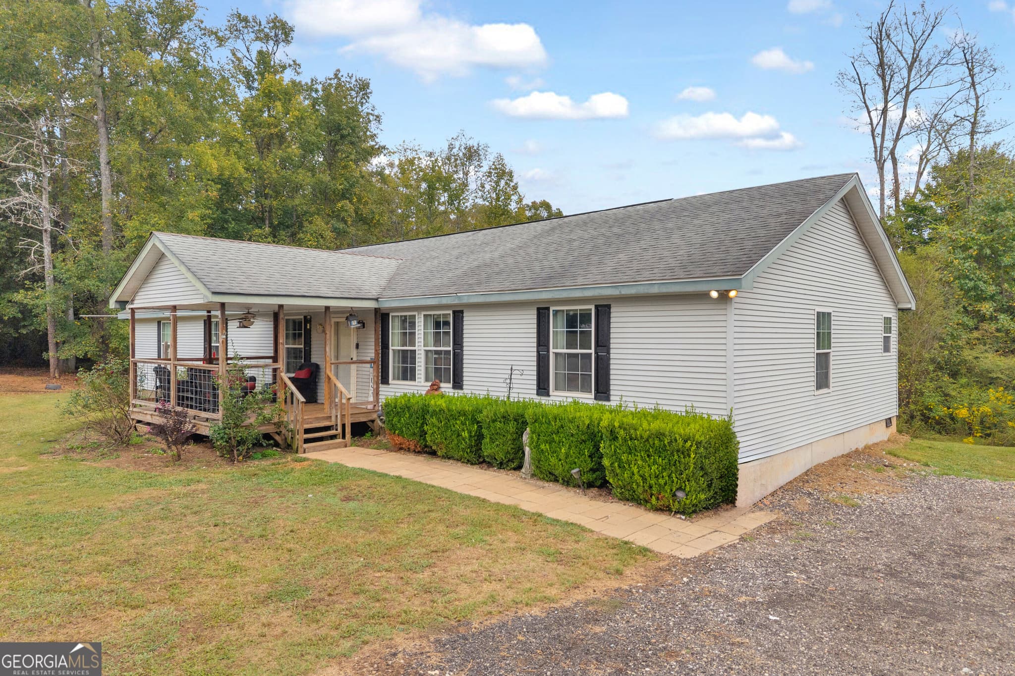 4 bedroom, 3 bathroom, 2,280 sq ft single family residence for sale at 602 Stephens Salem Road, Stephens, GA 30667 — photo 4