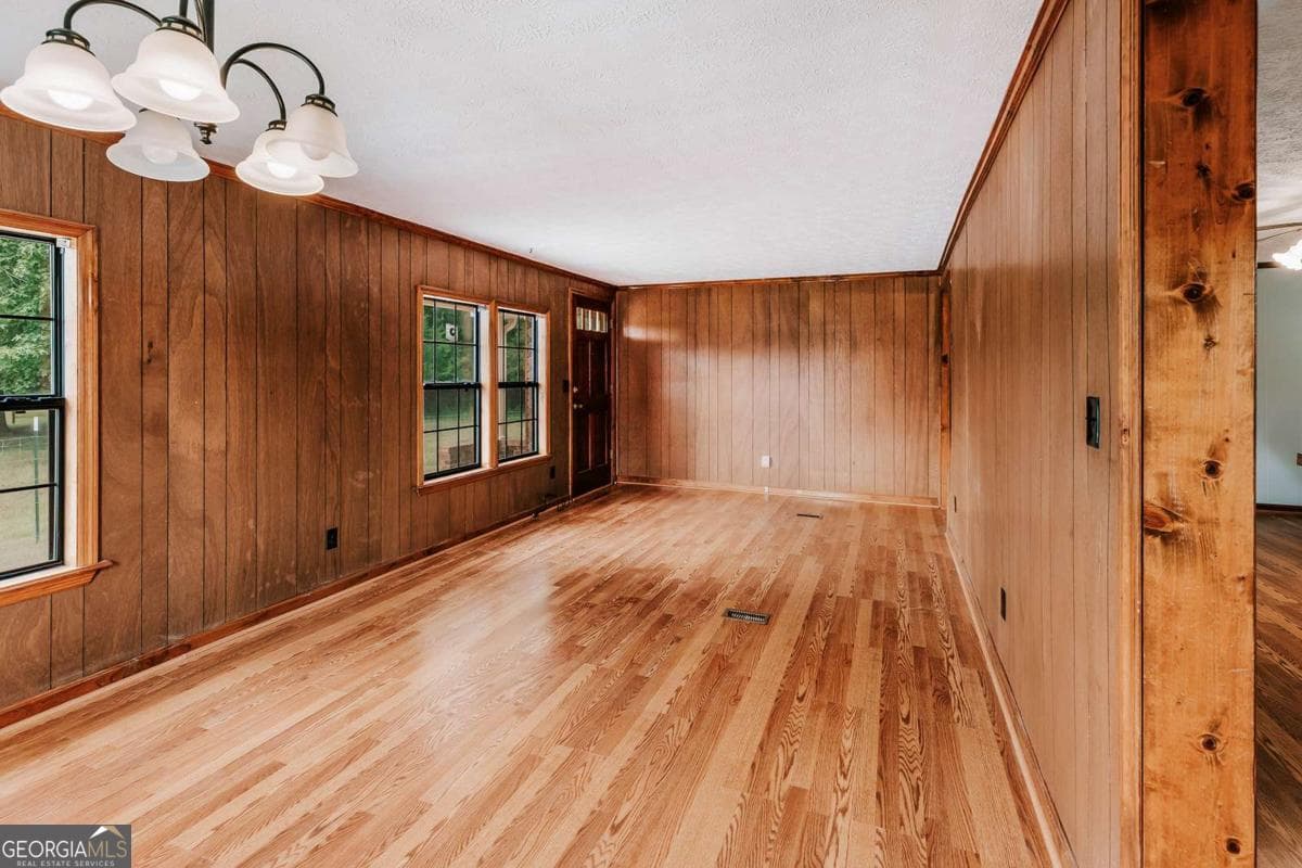 3 bedroom, 2 bathroom, 1,344 sq ft single family residence for sale at 621 Elberton Road, Lexington, GA 30648 — photo 7