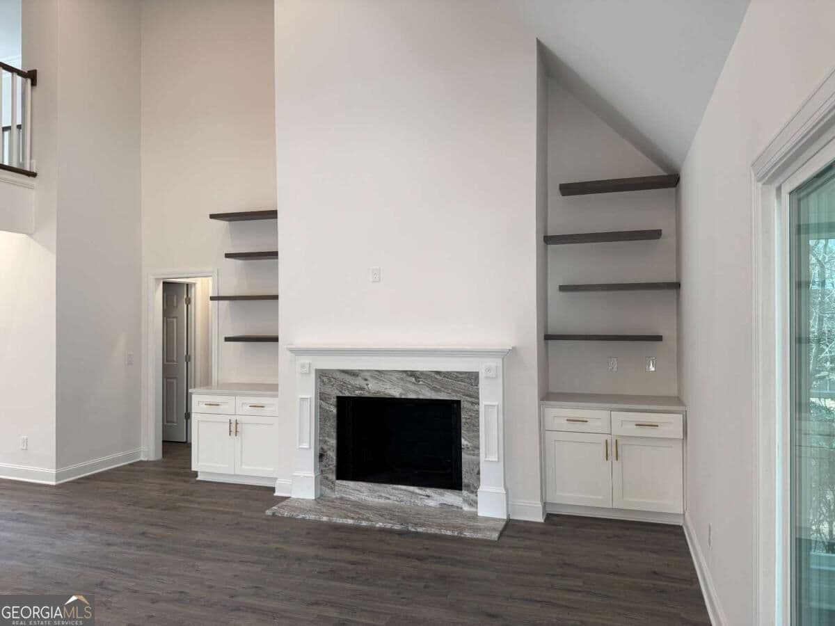 5 bedroom, 4.5 bathroom, 4,043 sq ft single family residence for sale at 9240 Prestwick Club Drive, Duluth, GA 30097 — photo 3