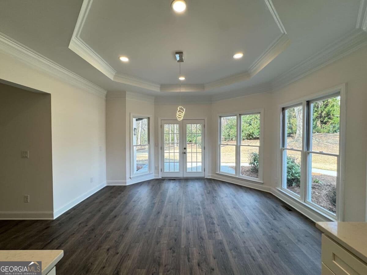 5 bedroom, 4.5 bathroom, 4,043 sq ft single family residence for sale at 9240 Prestwick Club Drive, Duluth, GA 30097 — photo 4