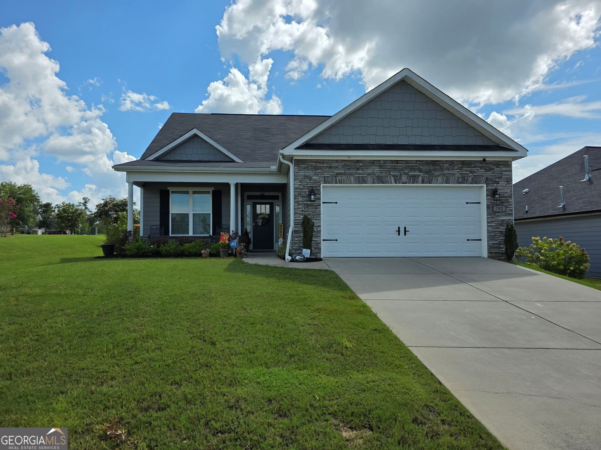 4 bedroom, 2.5 bathroom, 2,529 sq ft single family residence for sale at 702 Bancroft Drive, Grovetown, GA 30813 — photo 2