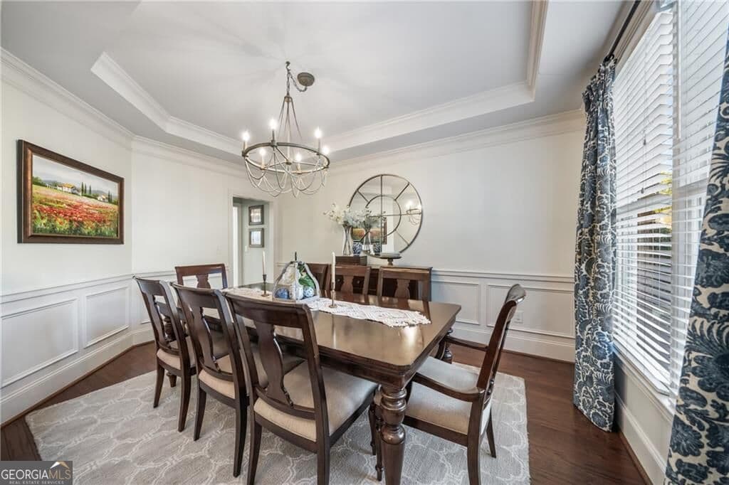 5 bedroom, 3 bathroom, 3,175 sq ft single family residence for sale at 3875 Wakefield Hall Square, Smyrna, GA 30080 — photo 9