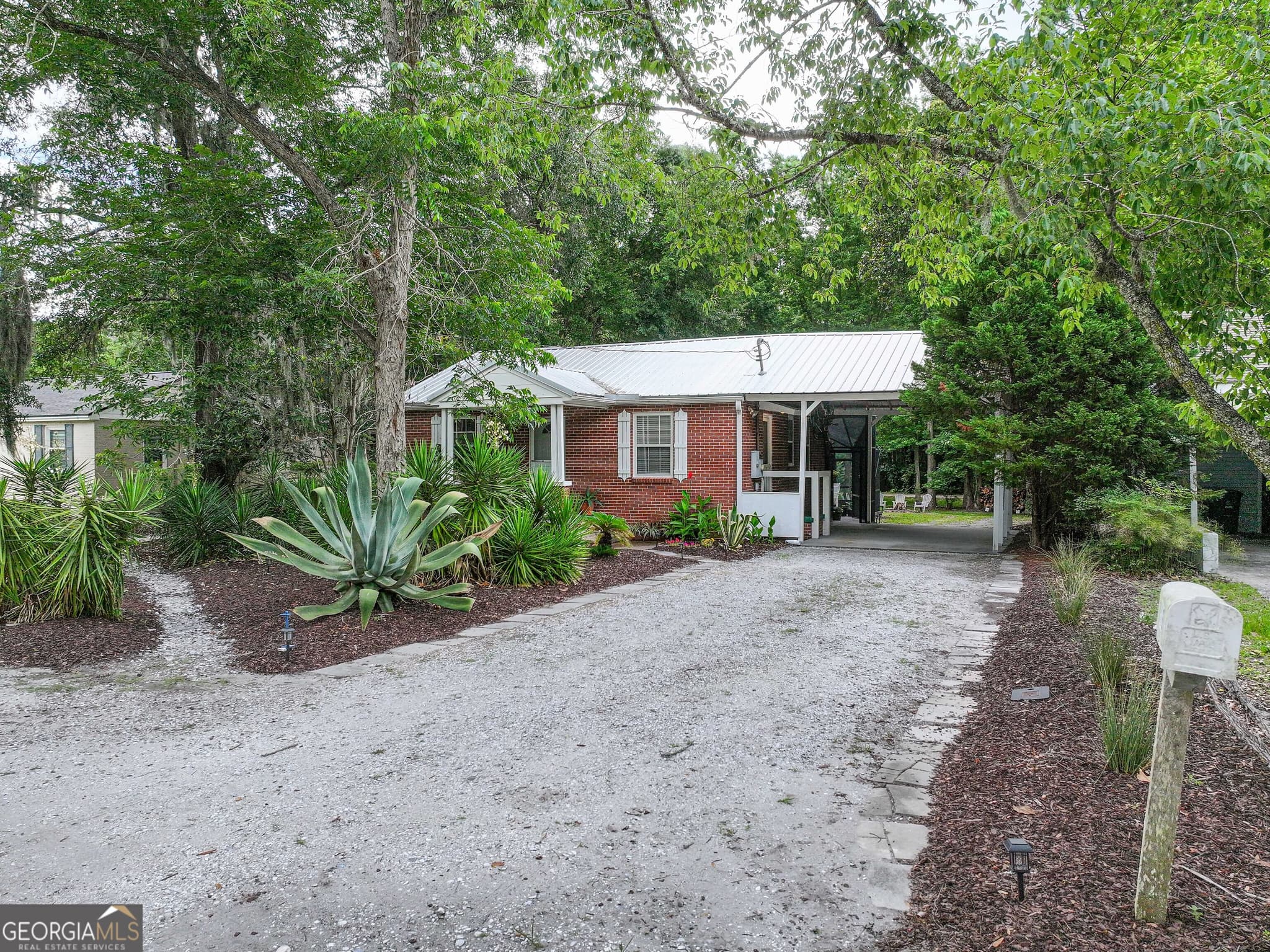 2 bedroom, 1 bathroom, 775 sq ft single family residence for sale at 506 Bailey Street, St. Marys, GA 31558 — photo 1 of 45