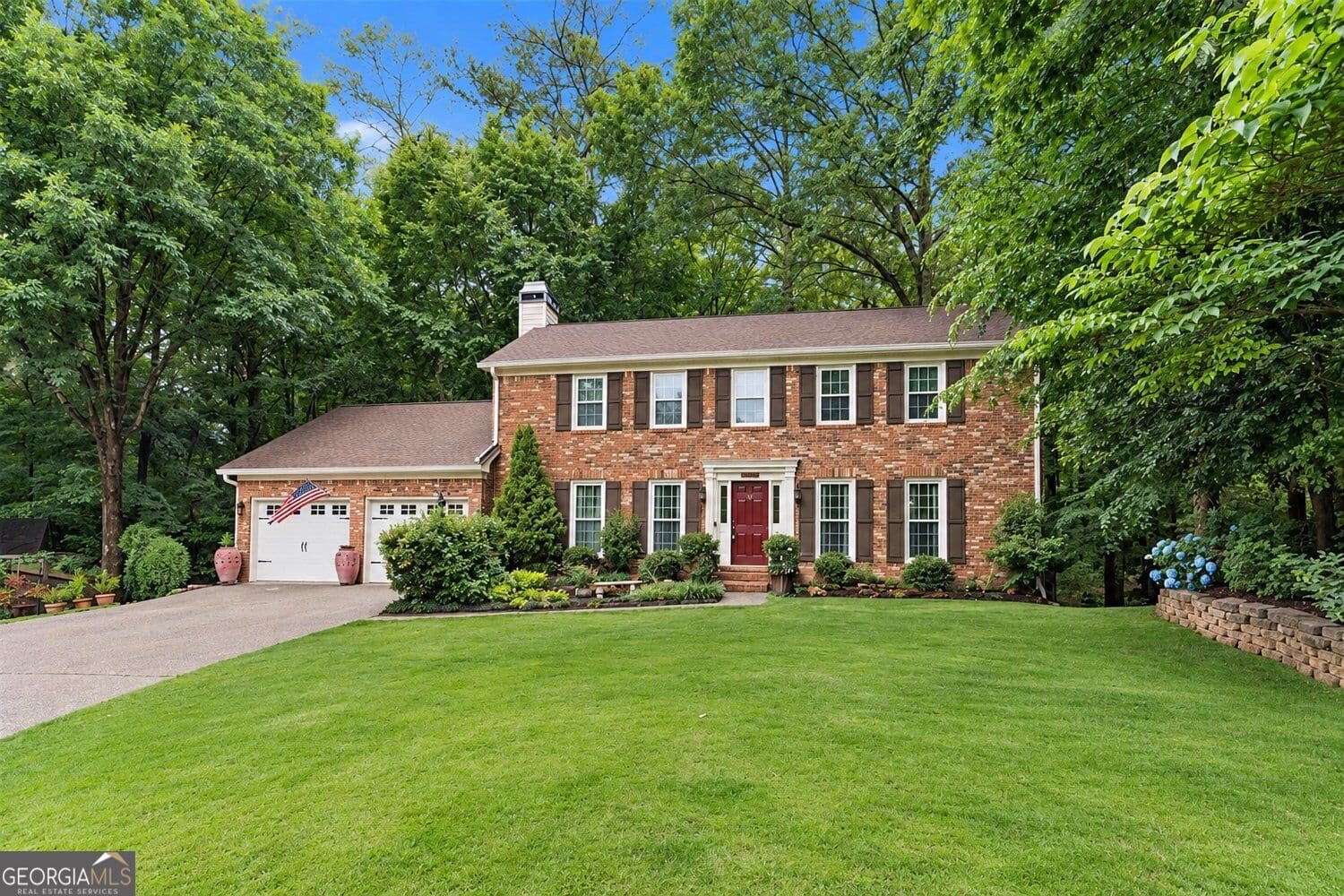 5 bedroom, 2.5 bathroom, 2,790 sq ft single family residence for sale at 2112 Rockland Court, Marietta, GA 30062 — photo 1 of 42