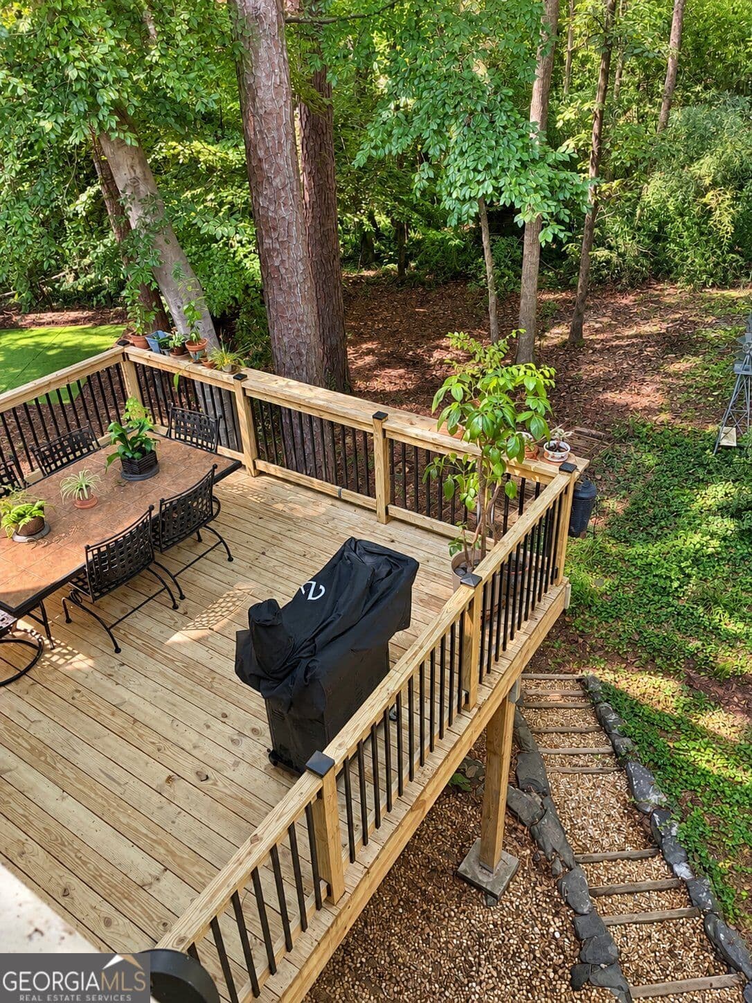 5 bedroom, 2.5 bathroom, 2,790 sq ft single family residence for sale at 2112 Rockland Court, Marietta, GA 30062 — photo 8