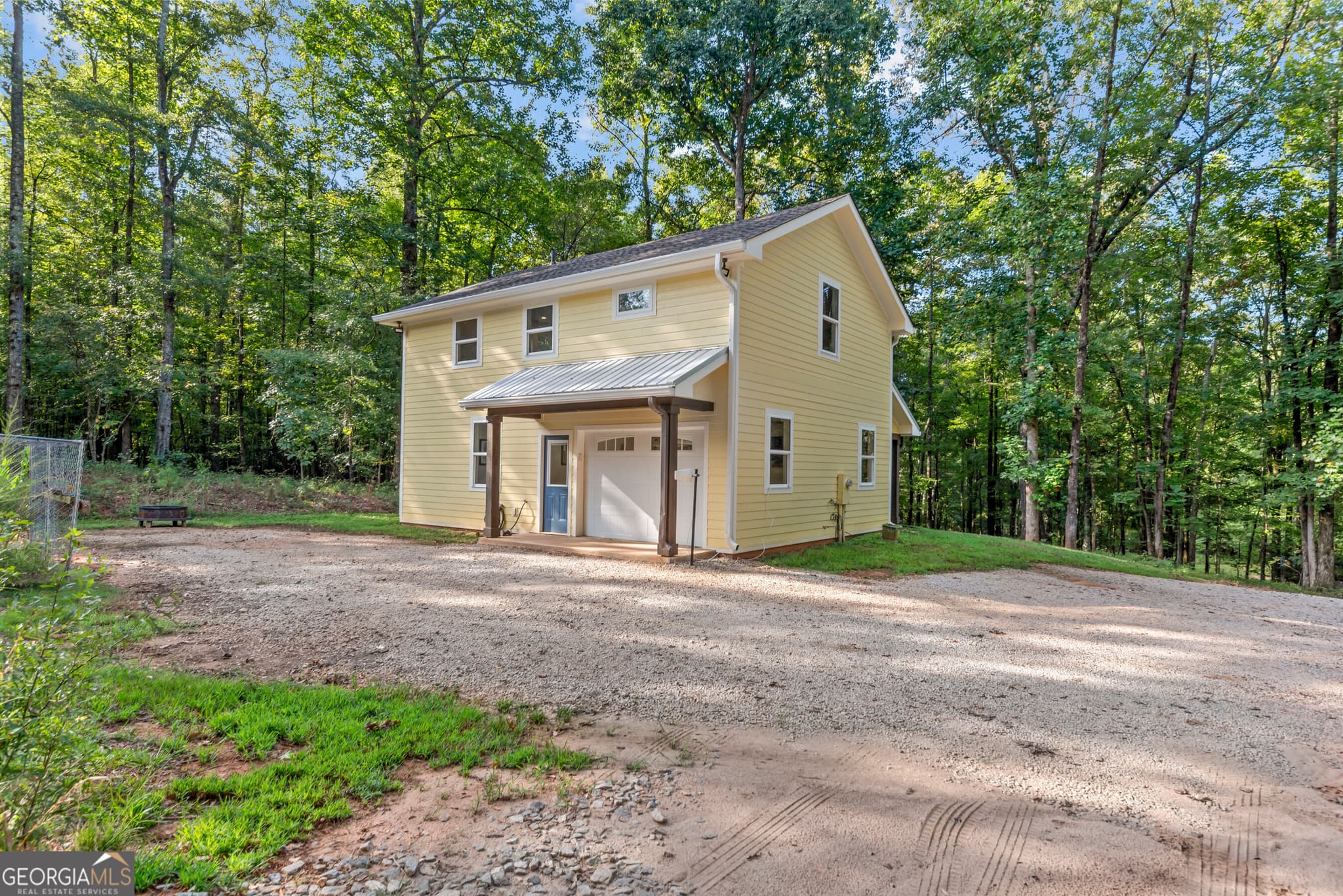 2 bedroom, 2 bathroom, 1,500 sq ft cabin,loft,farm for sale at 1250 Guinn Road, Madison, GA 30650 — photo 3