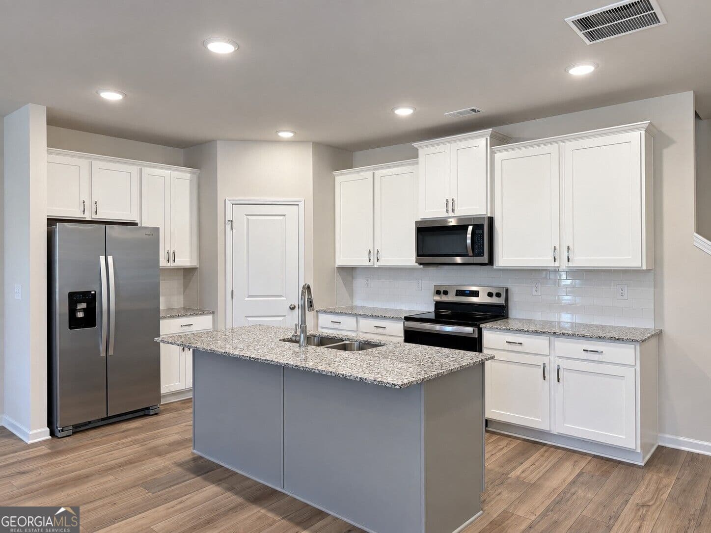 4 bedroom, 2.5 bathroom townhouse for sale at 3427 Palmer Drive Road 36, Loganville, GA 30052 — photo 4