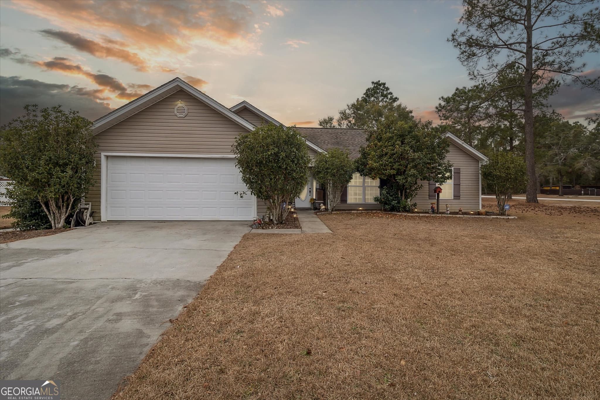 3 bedroom, 2 bathroom, 1,516 sq ft single family residence sold at 558 Mack English Road, Ellabell, GA 31308