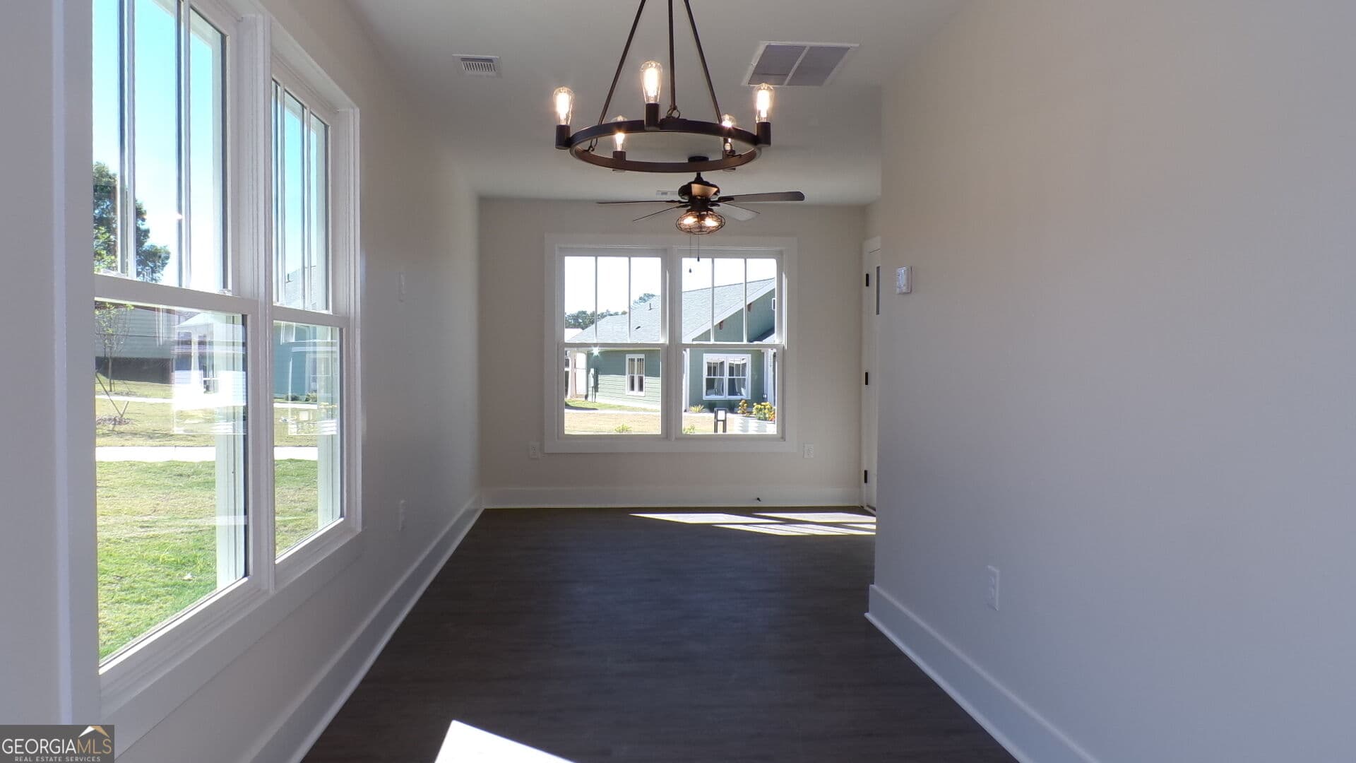 2 bedroom, 1 bathroom, 800 sq ft single family residence for sale at 49 Maynard Street 700G, Winder, GA 30680 — photo 5