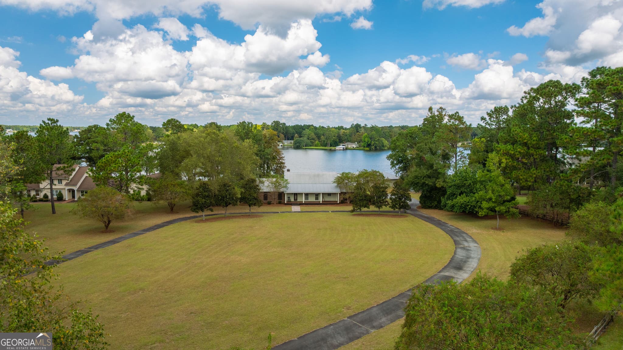 6 bedroom, 5.5 bathroom, 3,877 sq ft single family residence for sale at 150 Cedar Point Circle, Cordele, GA 31015 — photo 7