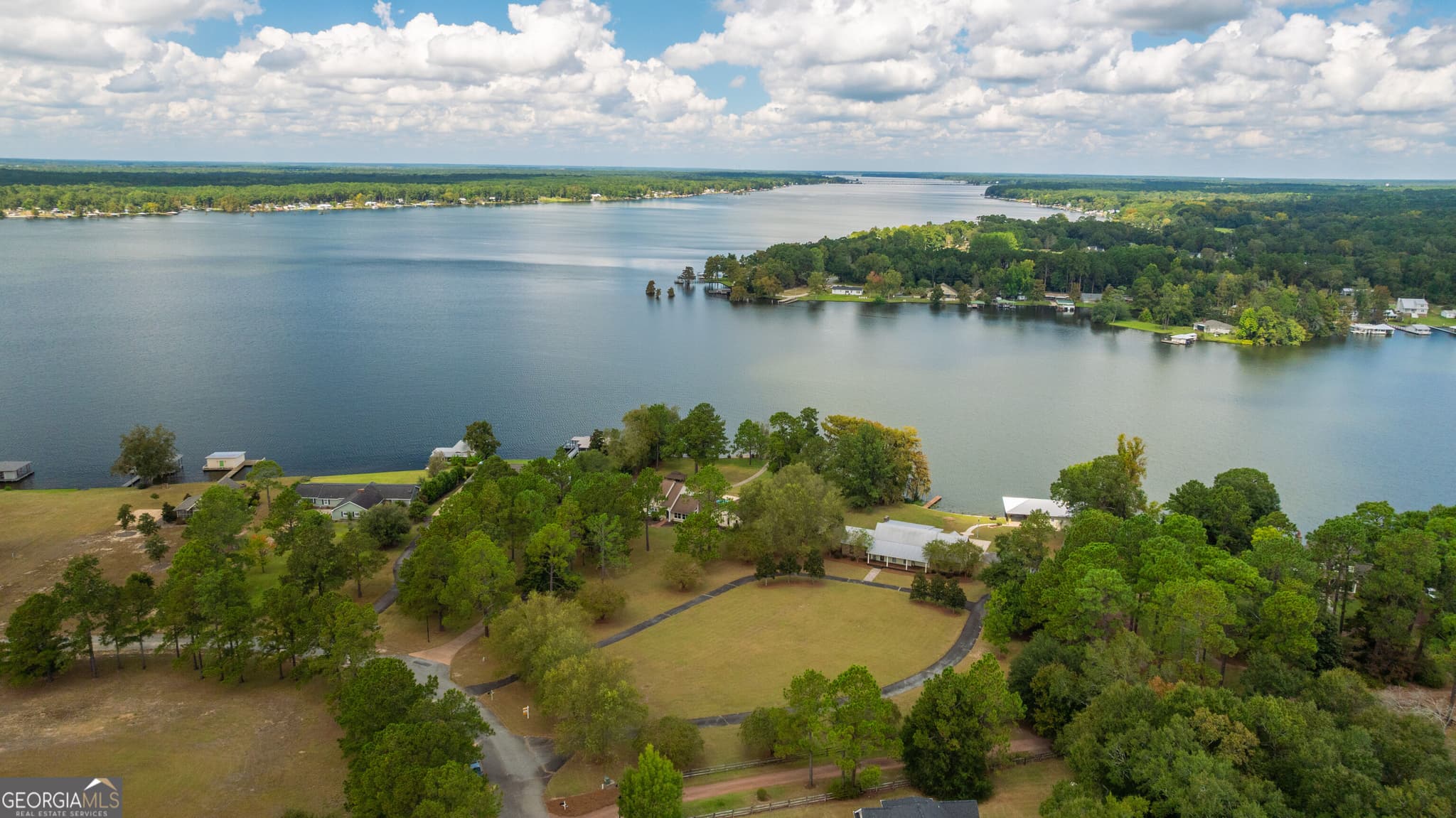 6 bedroom, 5.5 bathroom, 3,877 sq ft single family residence for sale at 150 Cedar Point Circle, Cordele, GA 31015 — photo 3