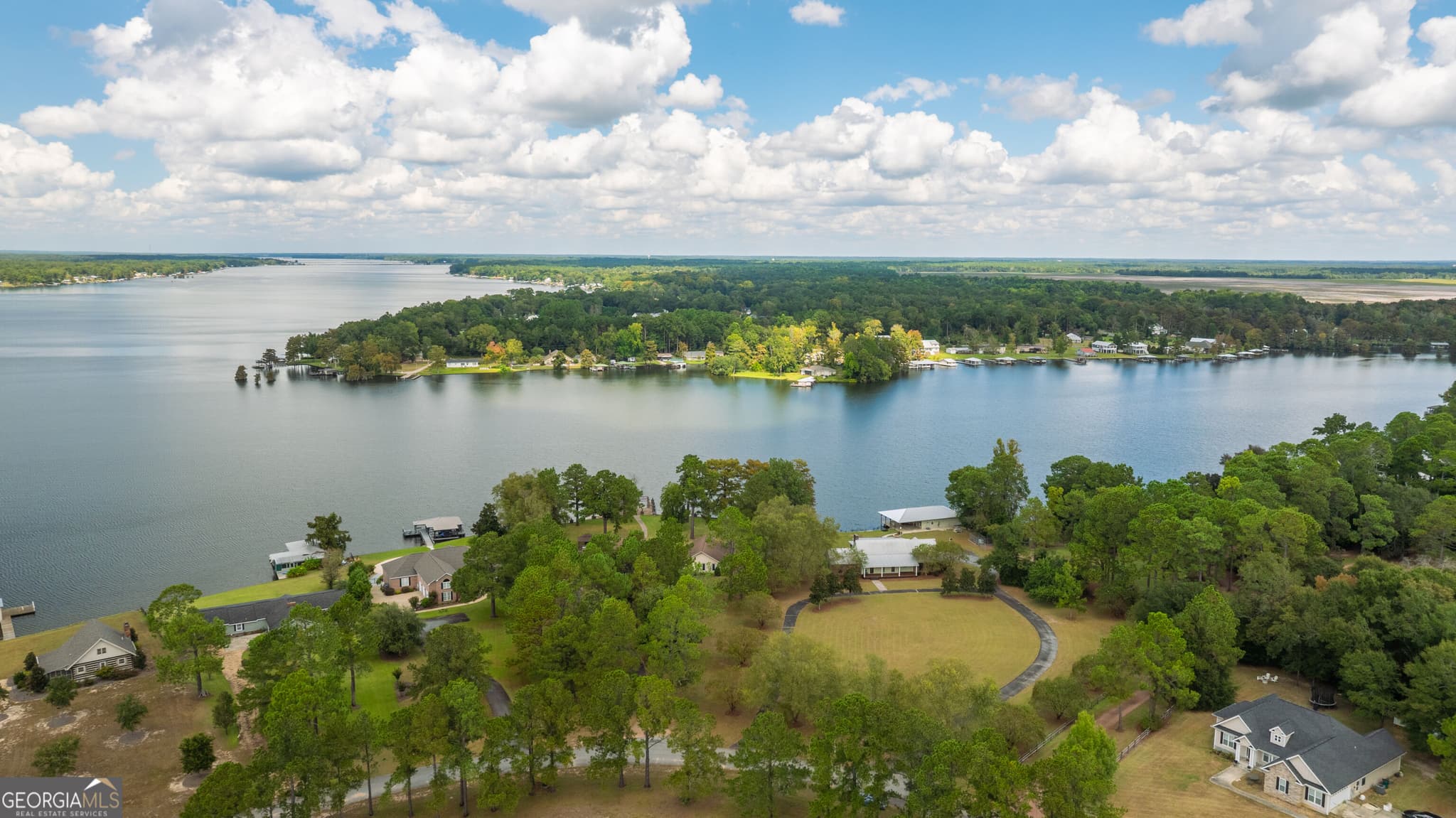 6 bedroom, 5.5 bathroom, 3,877 sq ft single family residence for sale at 150 Cedar Point Circle, Cordele, GA 31015 — photo 4