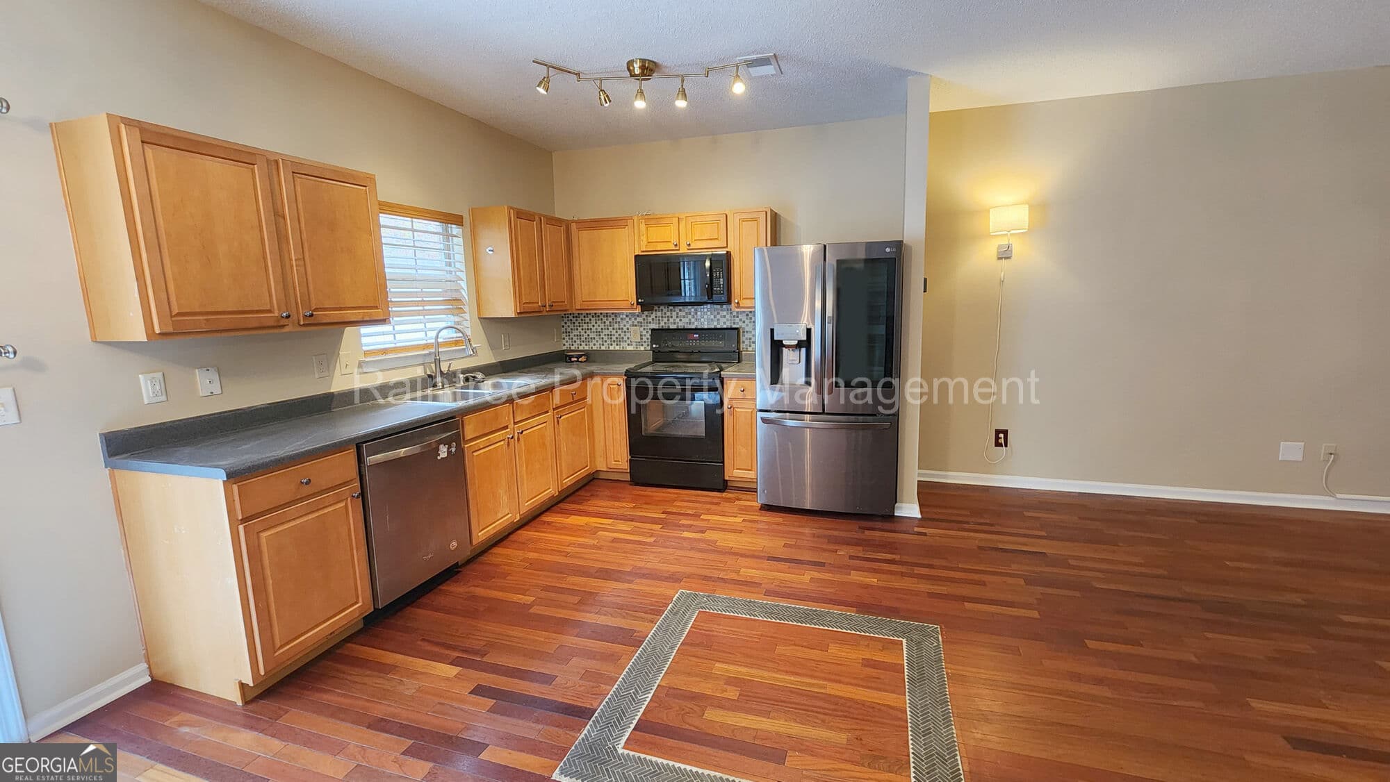 3 bedroom, 2.5 bathroom, 1,602 sq ft townhouse for rent at 3854 Pleasant Oaks Drive, Lawrenceville, GA 30044 for $2,050 a month — photo 3