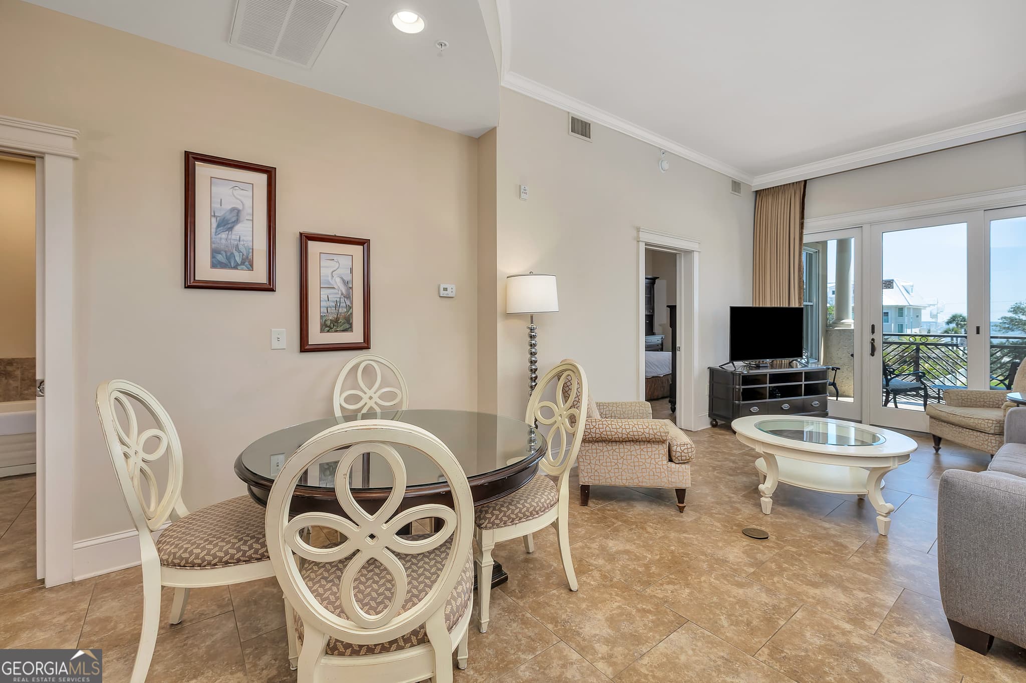 1 bedroom, 1 bathroom, 837 sq ft conversion for sale at 1015 Beachview Drive 208, St. Simons, GA 31522 — photo 3