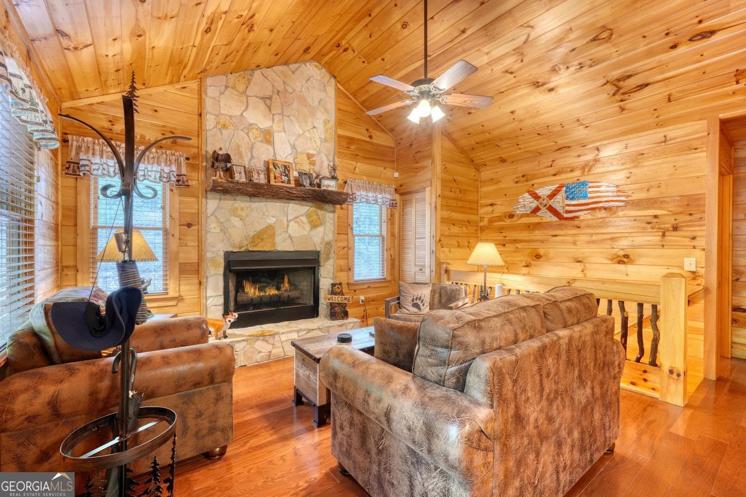 3 bedroom, 3 bathroom, 1,600 sq ft cabin,single family residence for sale at 215 The Woods Road, Mineral Bluff, GA 30559 — photo 6