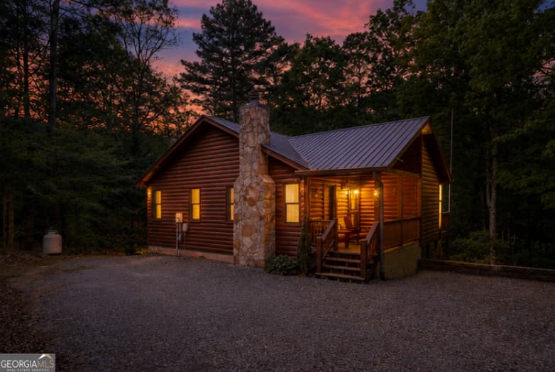 3 bedroom, 3 bathroom, 1,600 sq ft cabin,single family residence for sale at 215 The Woods Road, Mineral Bluff, GA 30559 — photo 3
