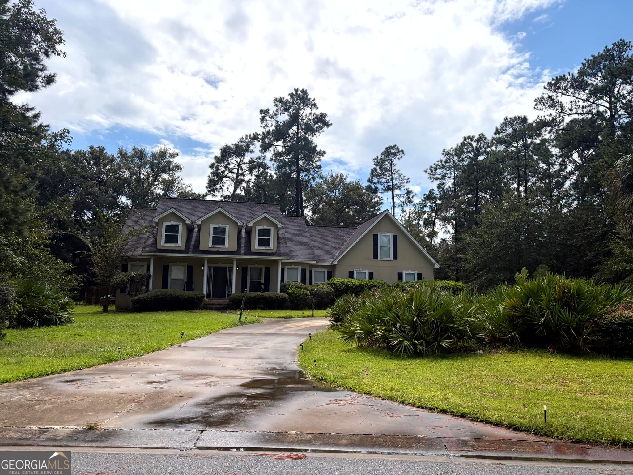 4 bedroom, 3.5 bathroom, 3,199 sq ft single family residence for sale at 134 Foxcreek Estate Drive, Brunswick, GA 31523 — photo 2