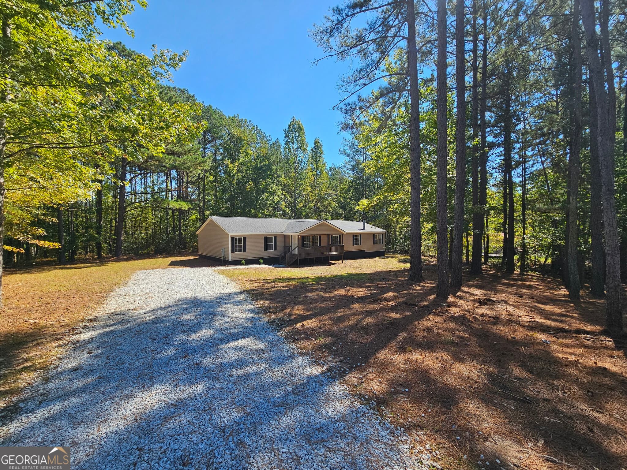 4 bedroom, 2 bathroom, 2,356 sq ft manufactured home,single family residence for sale at 426 Quail Drive, Greenville, GA 30222 — photo 3