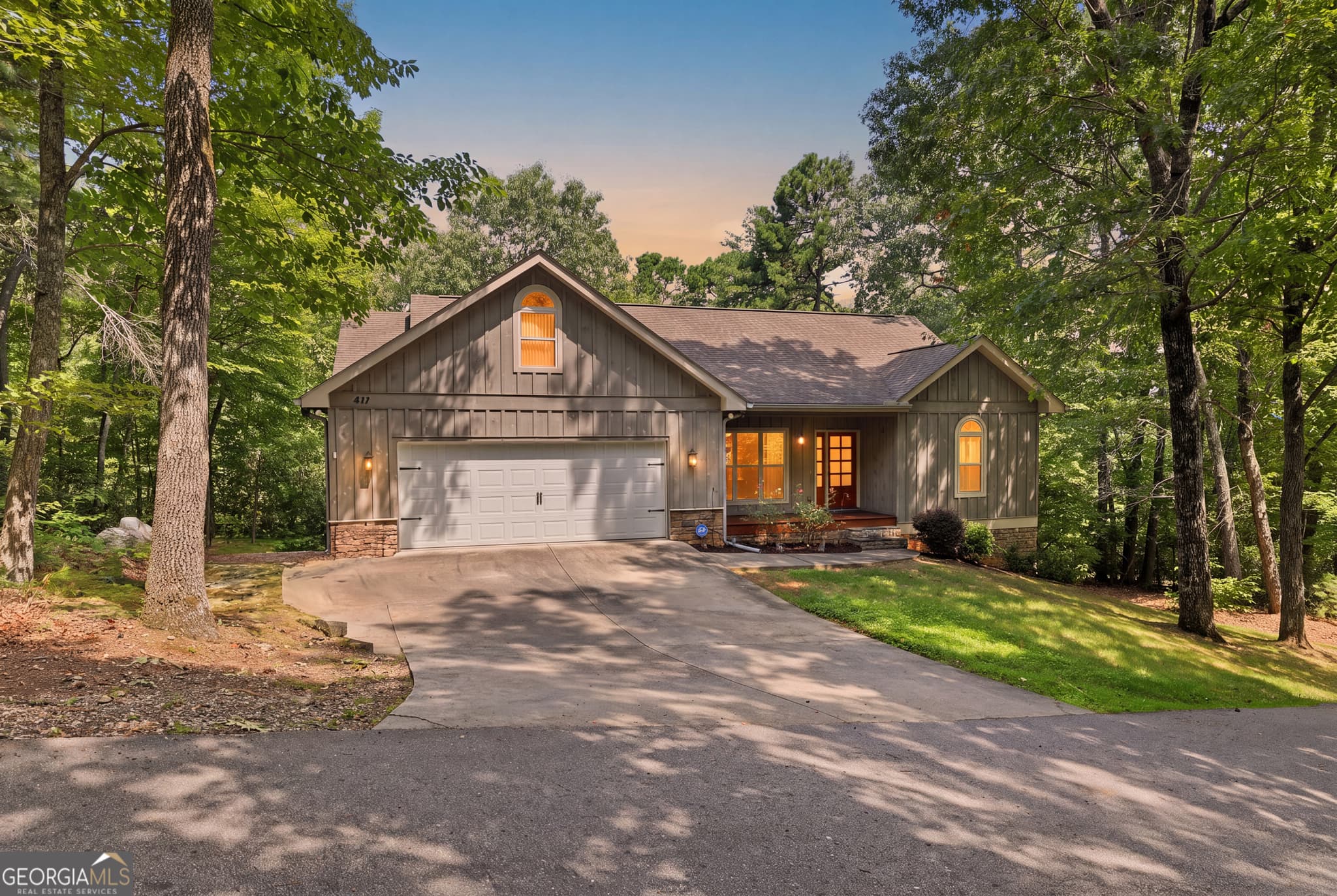 4 bedroom, 3 bathroom, 2,778 sq ft single family residence for sale at 411 Hickory Nut Mountain, Tallulah Falls, GA 30573 — photo 2