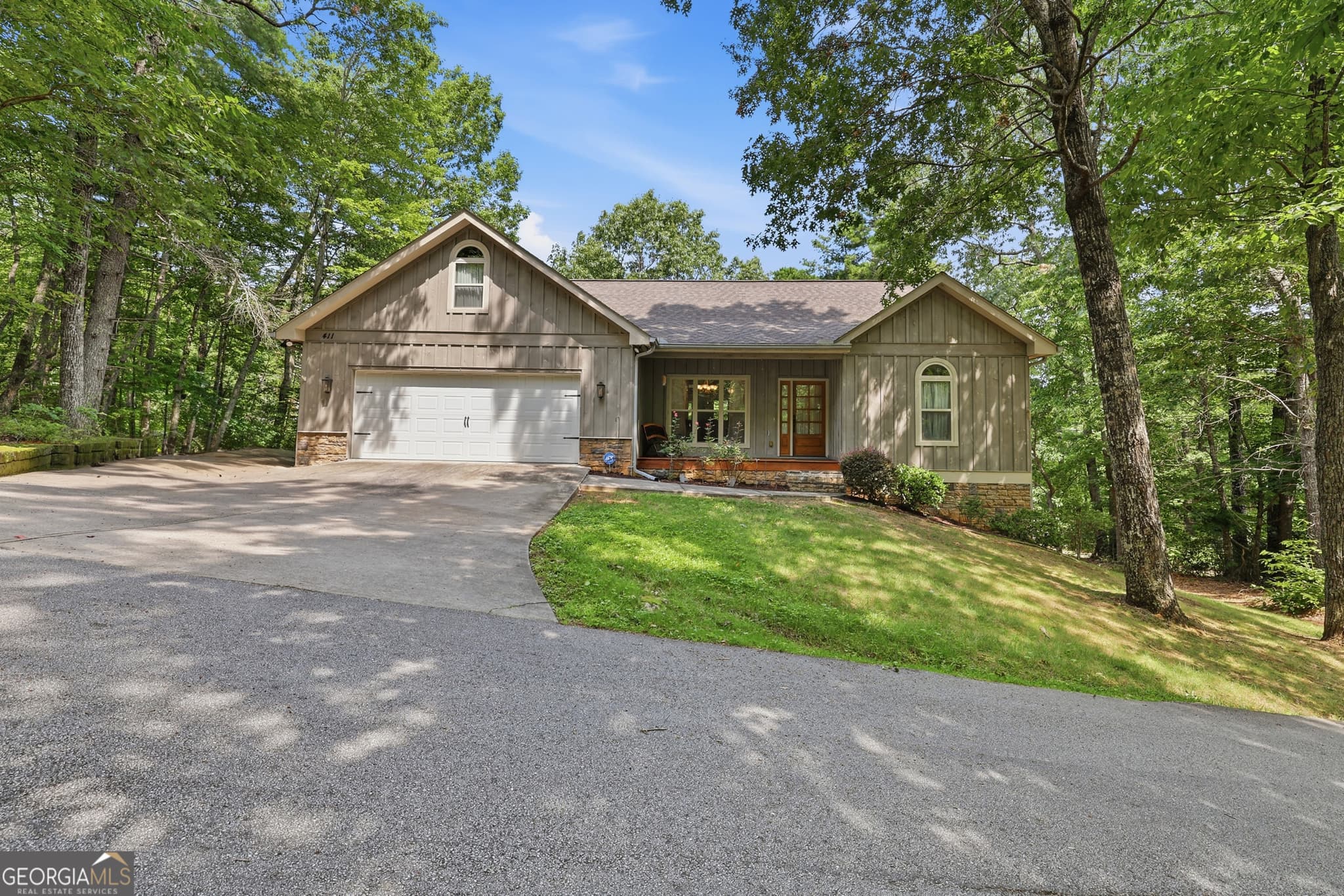 4 bedroom, 3 bathroom, 2,778 sq ft single family residence for sale at 411 Hickory Nut Mountain, Tallulah Falls, GA 30573