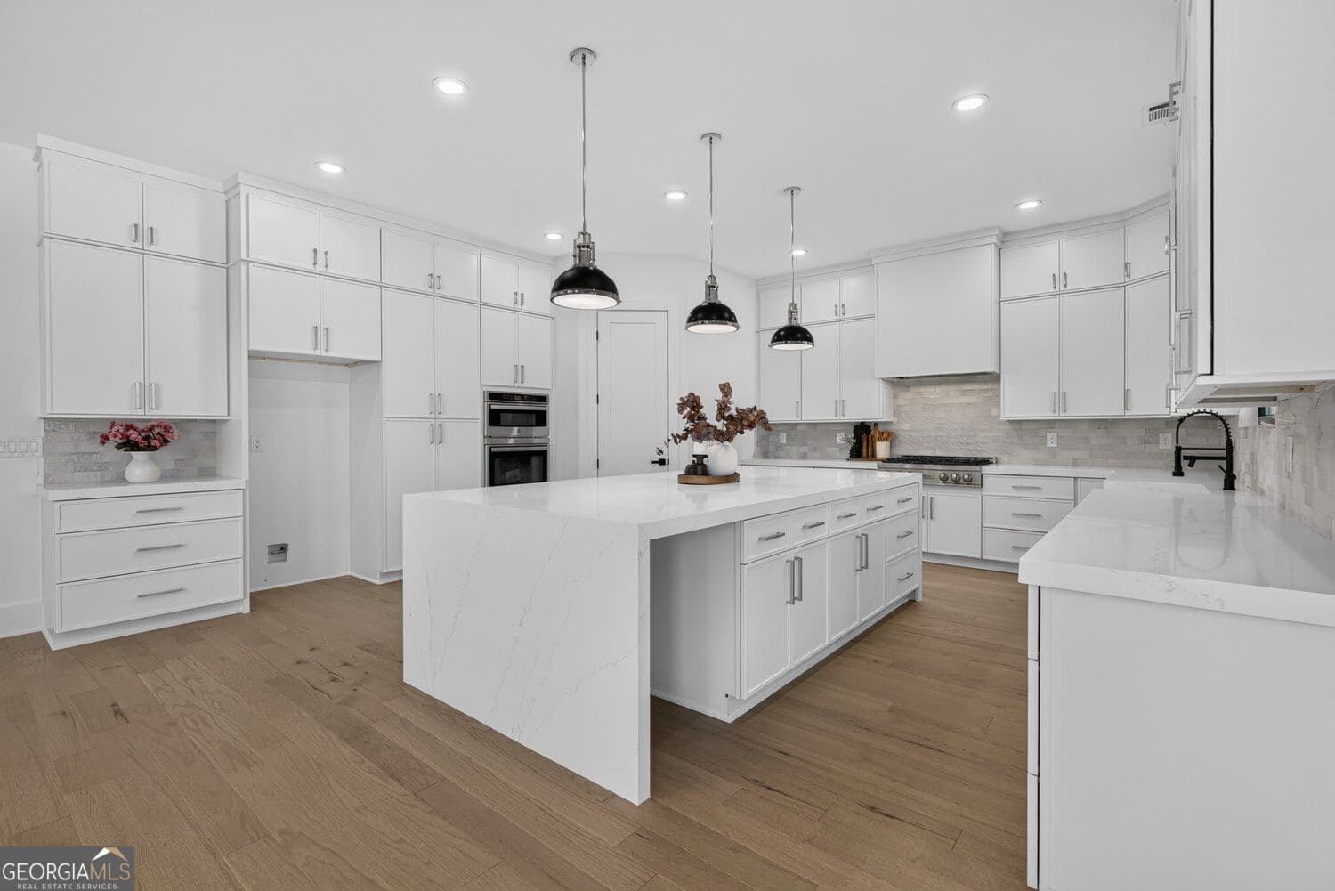4 bedroom, 4.5 bathroom, 4,890 sq ft single family residence for sale at 125 Rocky Ridge Way, Auburn, GA 30011 — photo 6