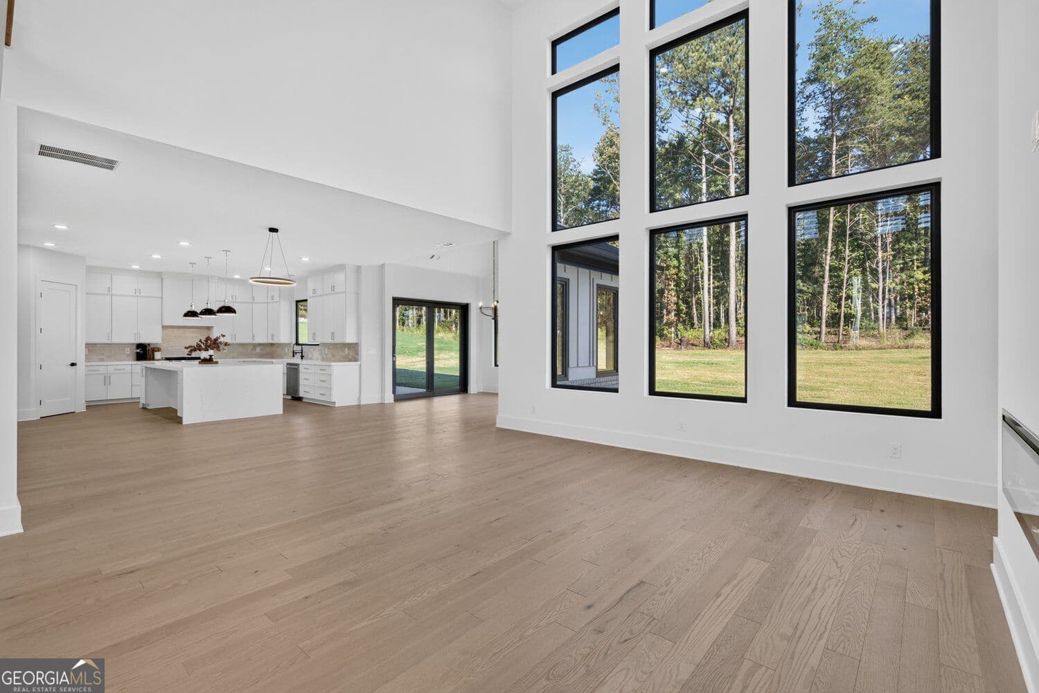 4 bedroom, 4.5 bathroom, 4,890 sq ft single family residence for sale at 125 Rocky Ridge Way, Auburn, GA 30011 — photo 7
