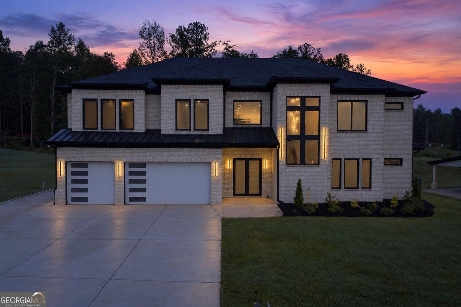 4 bedroom, 4.5 bathroom, 4,890 sq ft single family residence for sale at 125 Rocky Ridge Way, Auburn, GA 30011 — photo 1 of 69