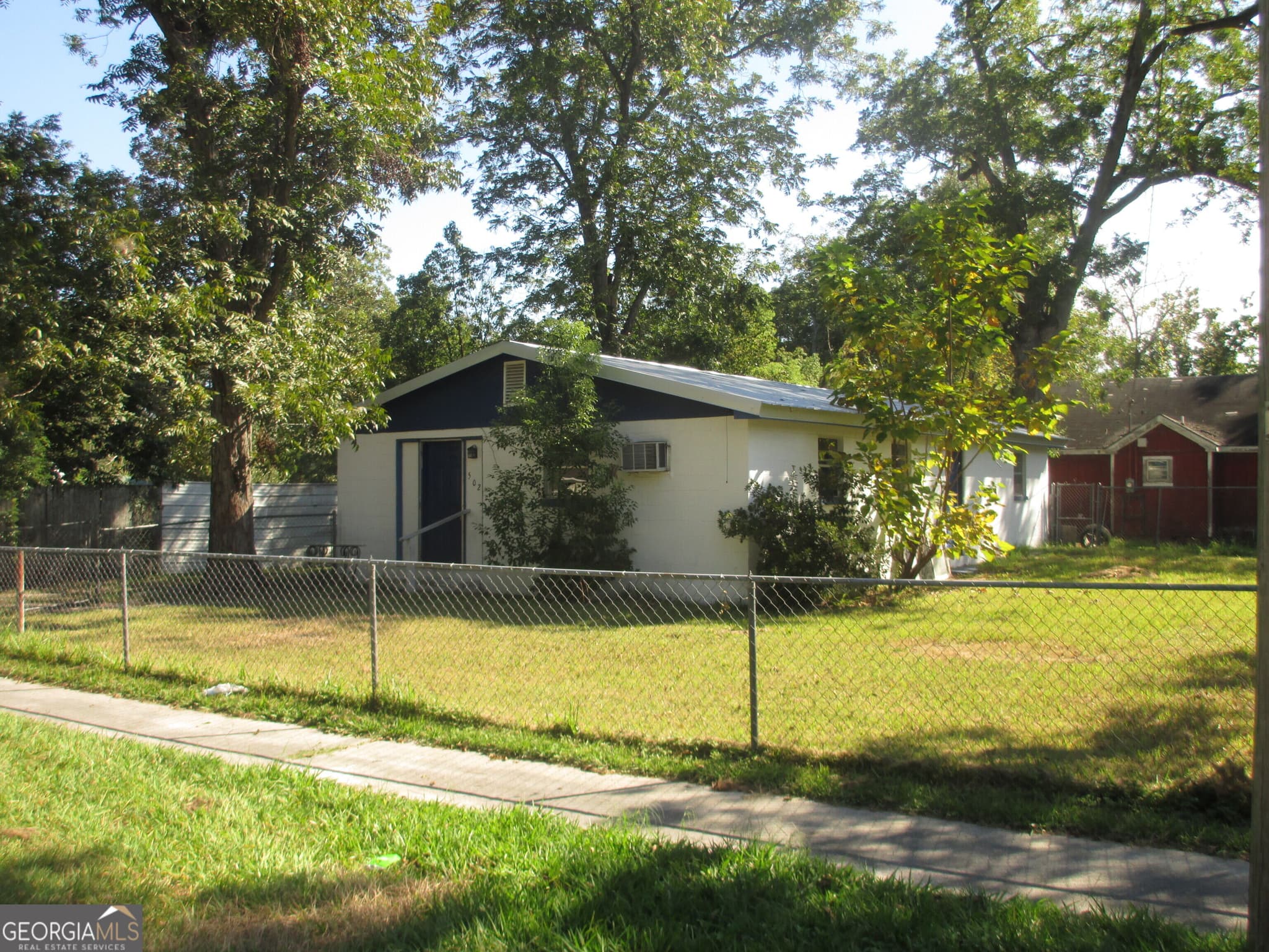 2 bedroom, 1 bathroom, 1,144 sq ft single family residence for sale at 502 Garlington Avenue, Waycross, GA 31503 — photo 2