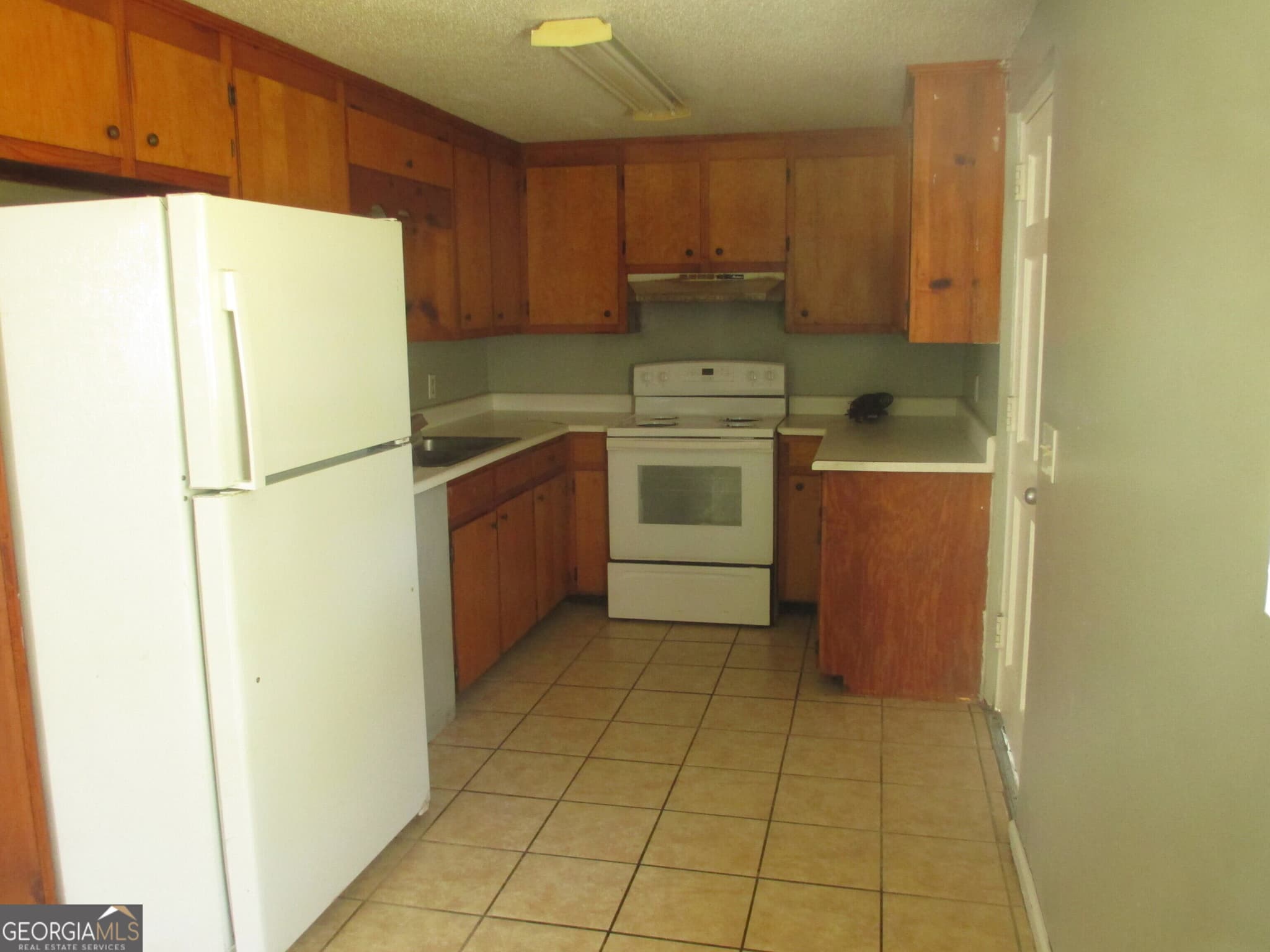2 bedroom, 1 bathroom, 1,144 sq ft single family residence for sale at 502 Garlington Avenue, Waycross, GA 31503 — photo 5