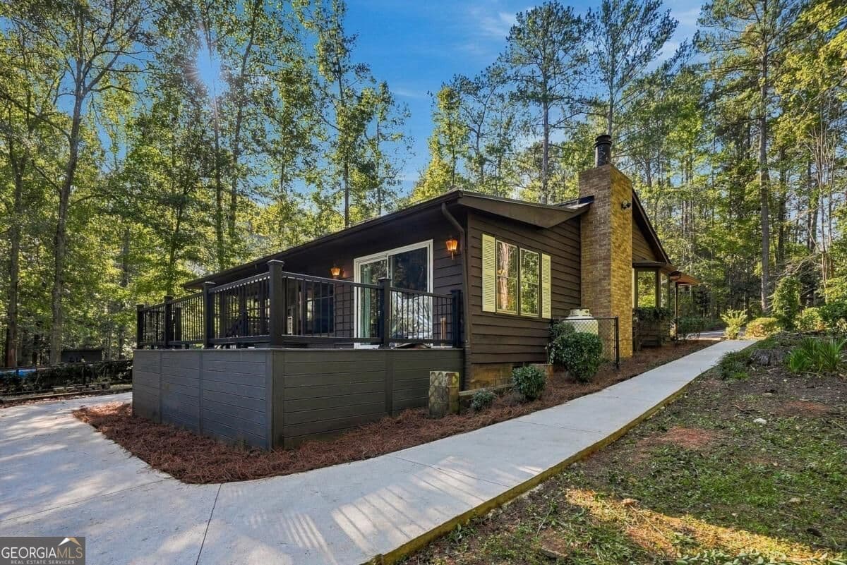 3 bedroom, 1 bathroom, 1,365 sq ft single family residence for sale at 35 Point North Drive, Hogansville, GA 30230 — photo 4