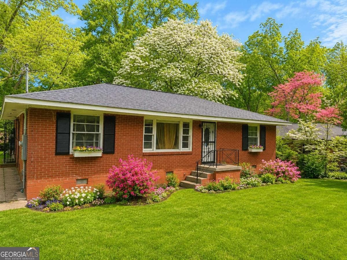 3 bedroom, 1 bathroom, 1,089 sq ft single family residence sold at 25 Bromack Drive, Atlanta, GA 30315