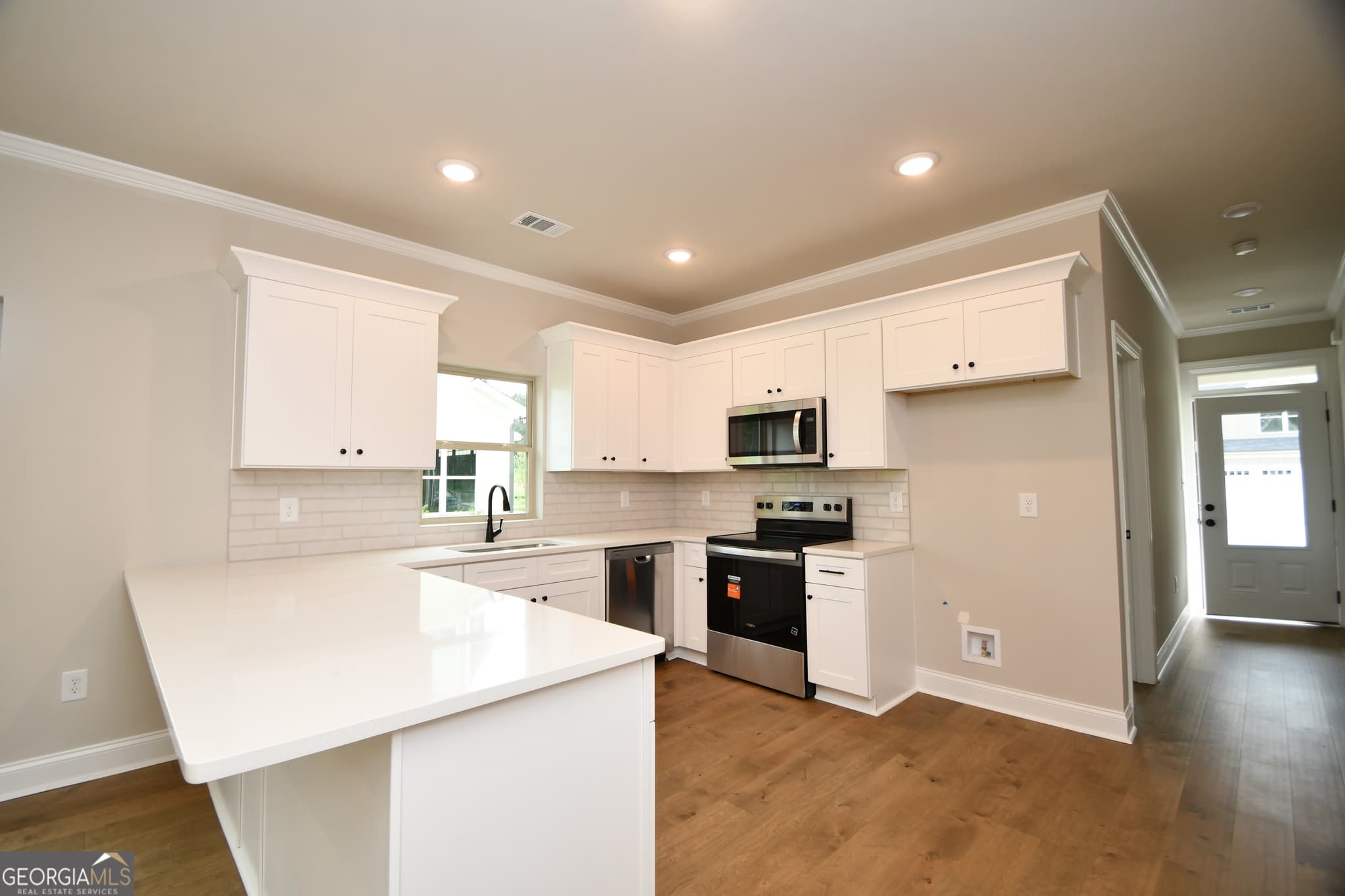 3 bedroom, 2 bathroom, 1,187 sq ft single family residence for sale at 326 Andover Drive, Athens, GA 30607 — photo 4