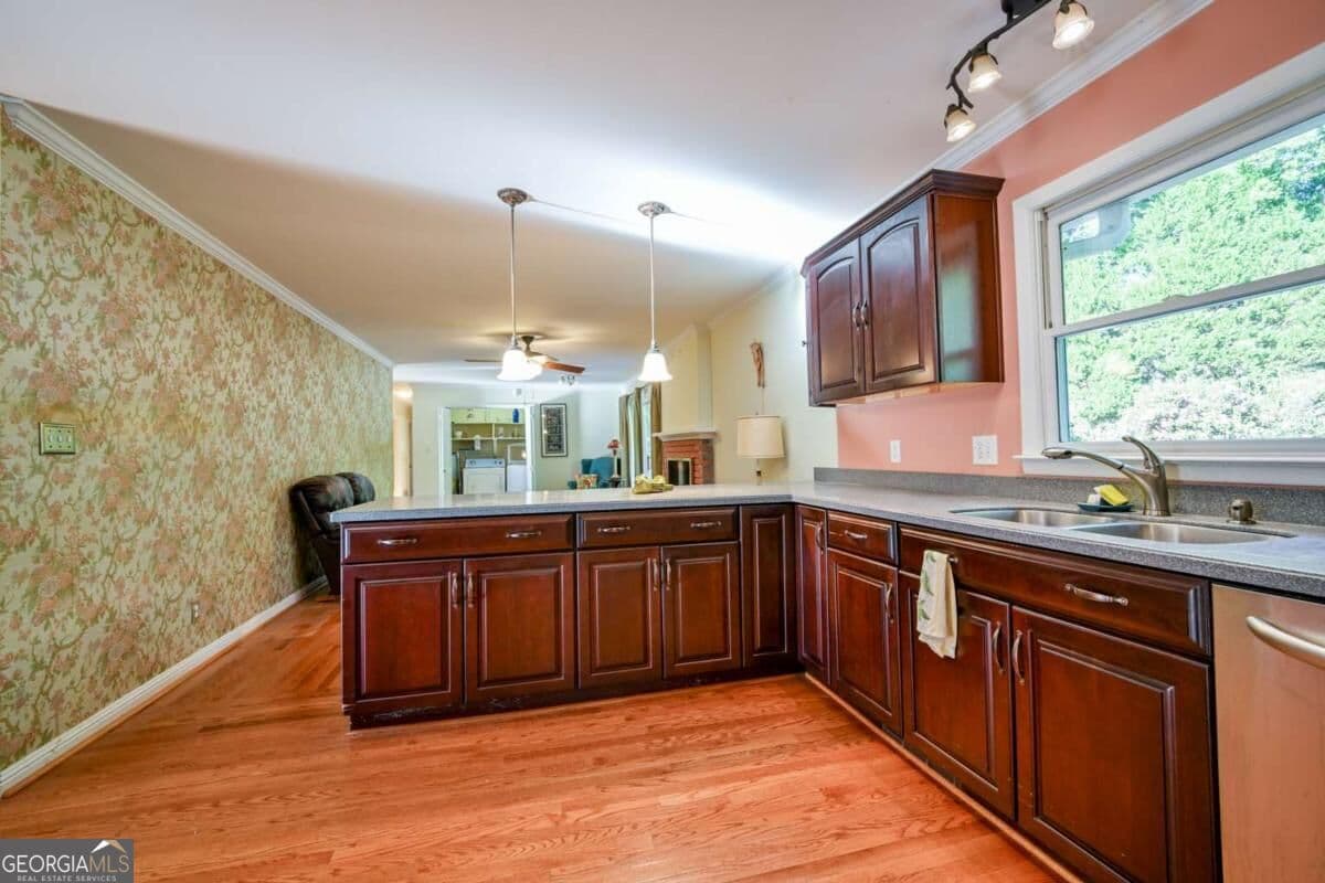 3 bedroom, 2 bathroom, 2,076 sq ft single family residence for sale at 281 Hunnicutt Drive, Athens, GA 30606 — photo 10