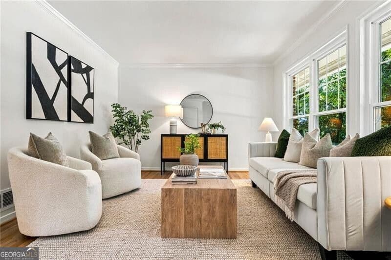 3 bedroom, 2 bathroom, 1,273 sq ft single family residence for sale at 1595 Delia Drive, Decatur, GA 30033 — photo 2