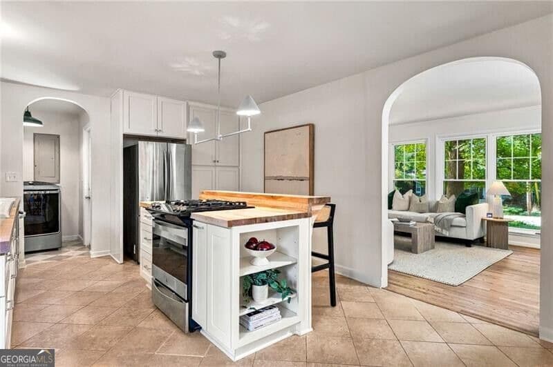 3 bedroom, 2 bathroom, 1,273 sq ft single family residence for sale at 1595 Delia Drive, Decatur, GA 30033 — photo 6