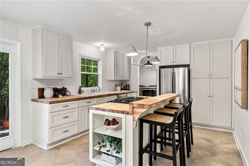 3 bedroom, 2 bathroom, 1,273 sq ft single family residence for sale at 1595 Delia Drive, Decatur, GA 30033 — photo 7