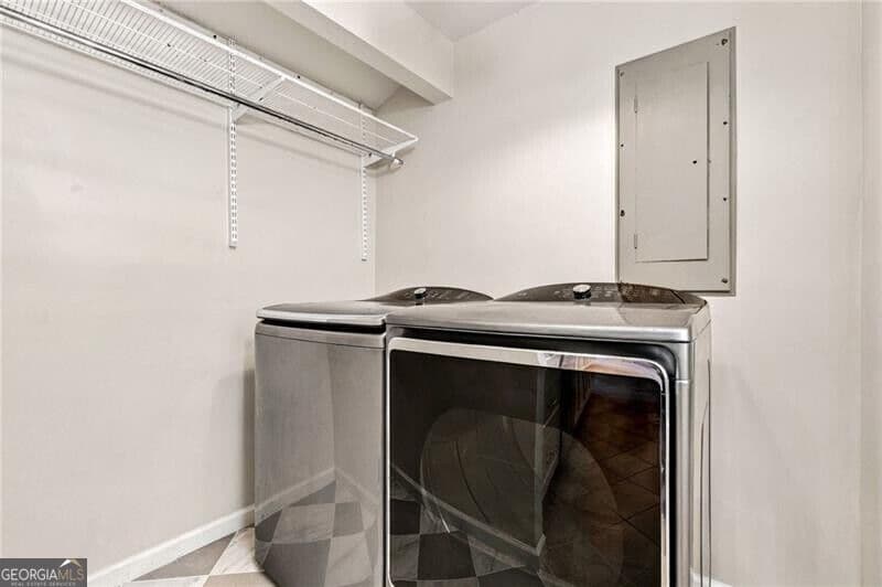 3 bedroom, 2 bathroom, 1,273 sq ft single family residence for sale at 1595 Delia Drive, Decatur, GA 30033 — photo 9