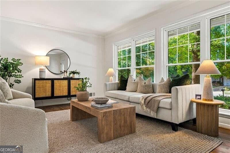 3 bedroom, 2 bathroom, 1,273 sq ft single family residence for sale at 1595 Delia Drive, Decatur, GA 30033 — photo 4