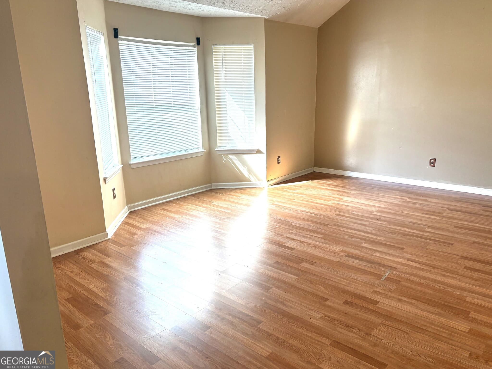3 bedroom, 2.5 bathroom, 2,036 sq ft single family residence for rent at 5452 Perching Place, Lithonia, GA 30058 for $1,850 a month — photo 4