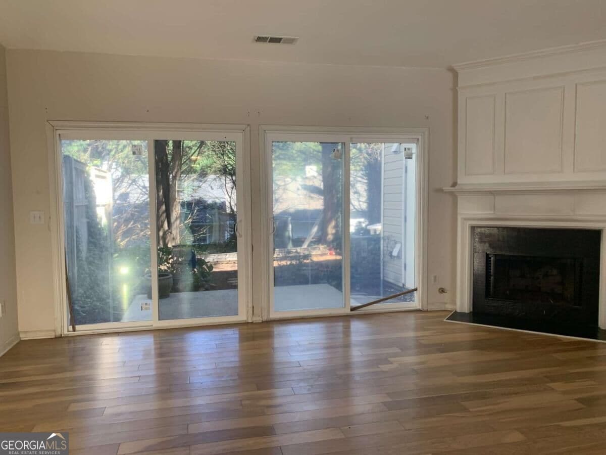 2 bedroom, 2.5 bathroom, 1,218 sq ft townhouse for sale at 4645 Valais Court 51, Johns Creek, GA 30022 — photo 6