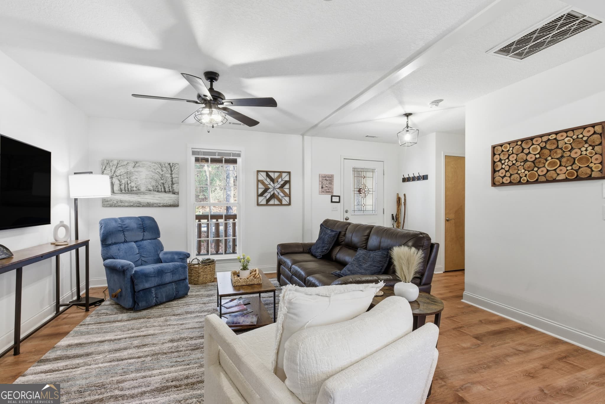 4 bedroom, 3.5 bathroom, 2,516 sq ft single family residence for sale at 522 Rebel Circle, Sky Valley, GA 30537 — photo 6