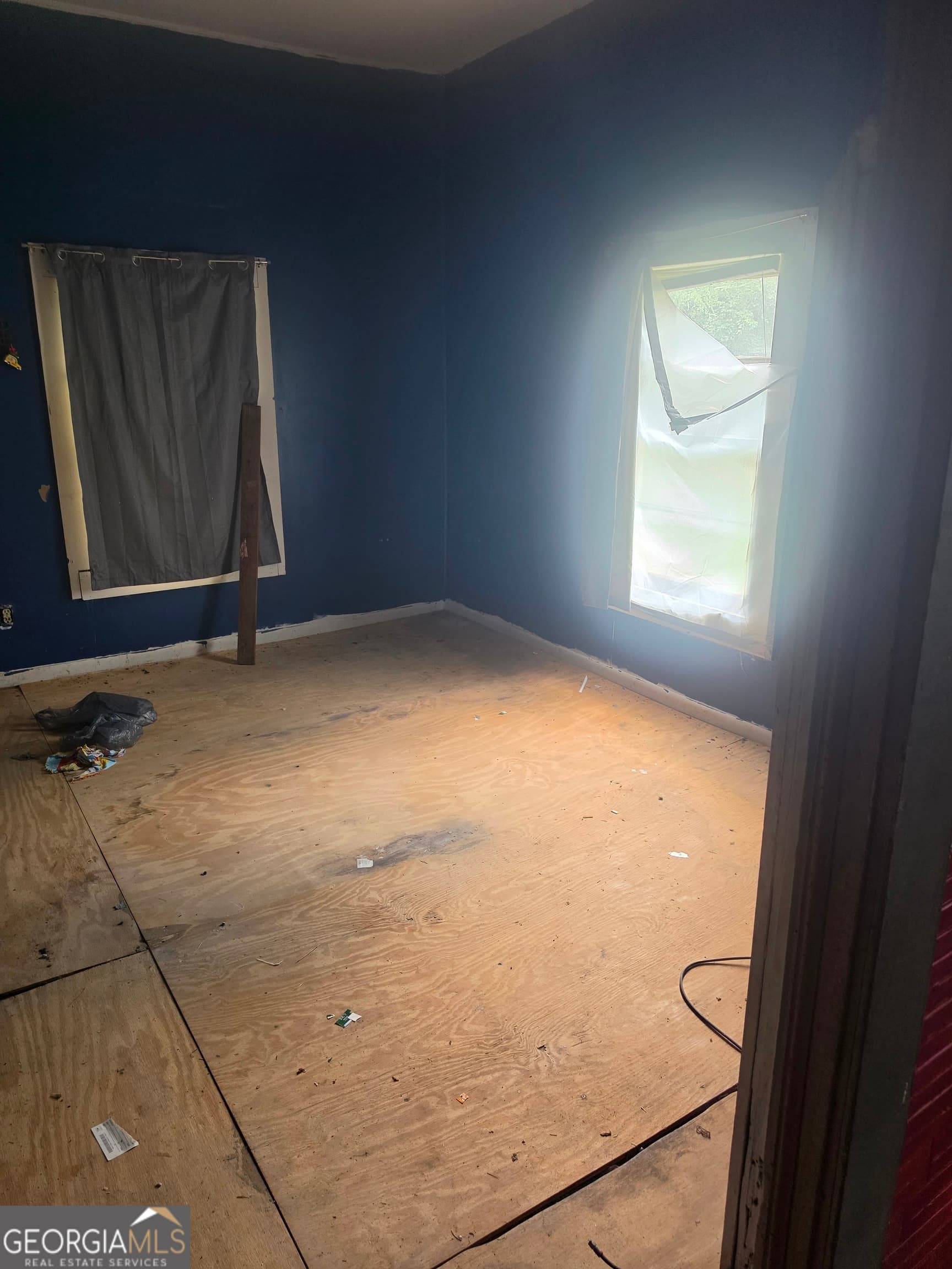3 bedroom, 1 bathroom, 1,120 sq ft single family residence under contract at 375 N Richardson Street, Hartwell, GA 30643 — photo 6