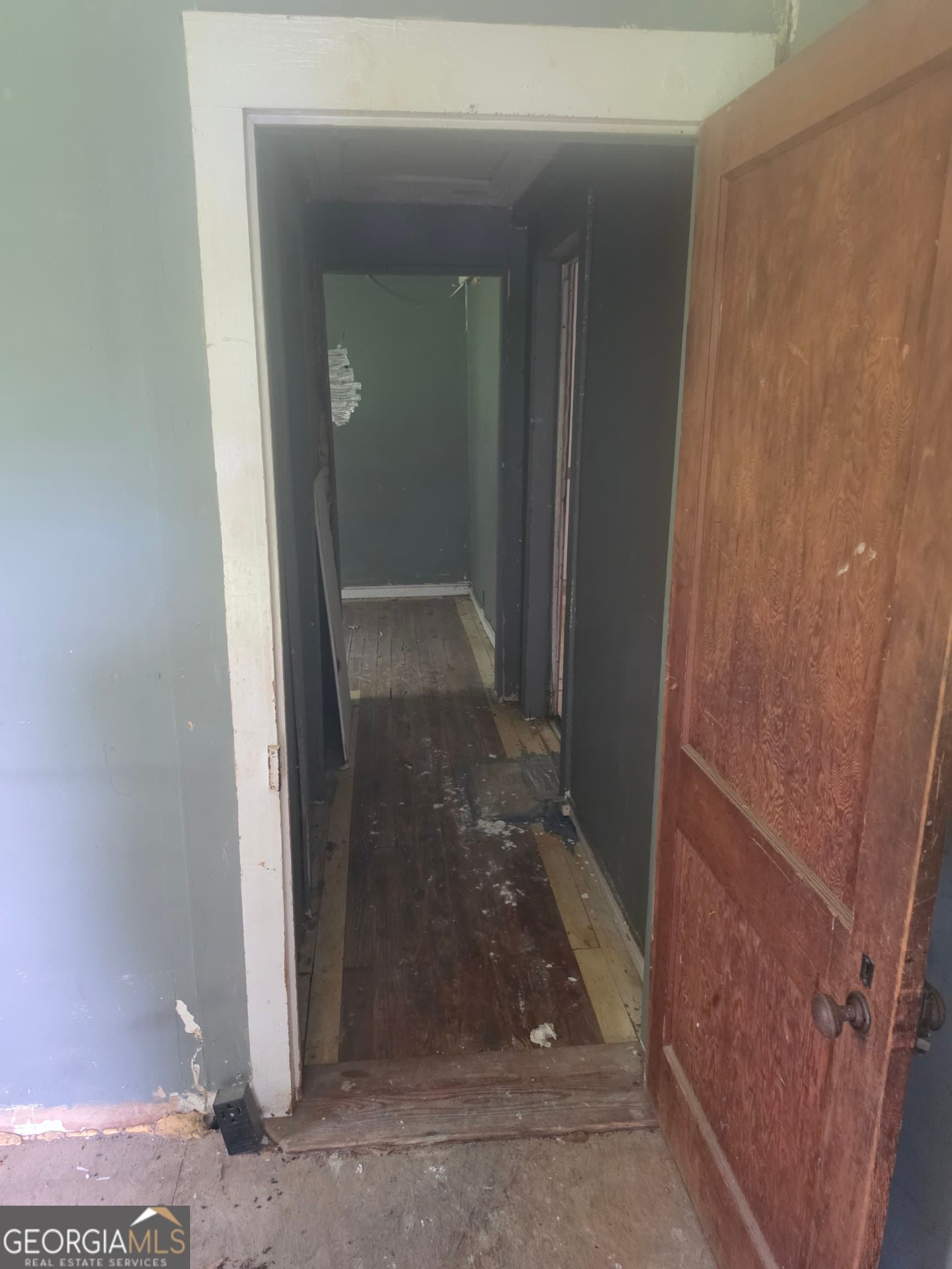 3 bedroom, 1 bathroom, 1,120 sq ft single family residence under contract at 375 N Richardson Street, Hartwell, GA 30643 — photo 7