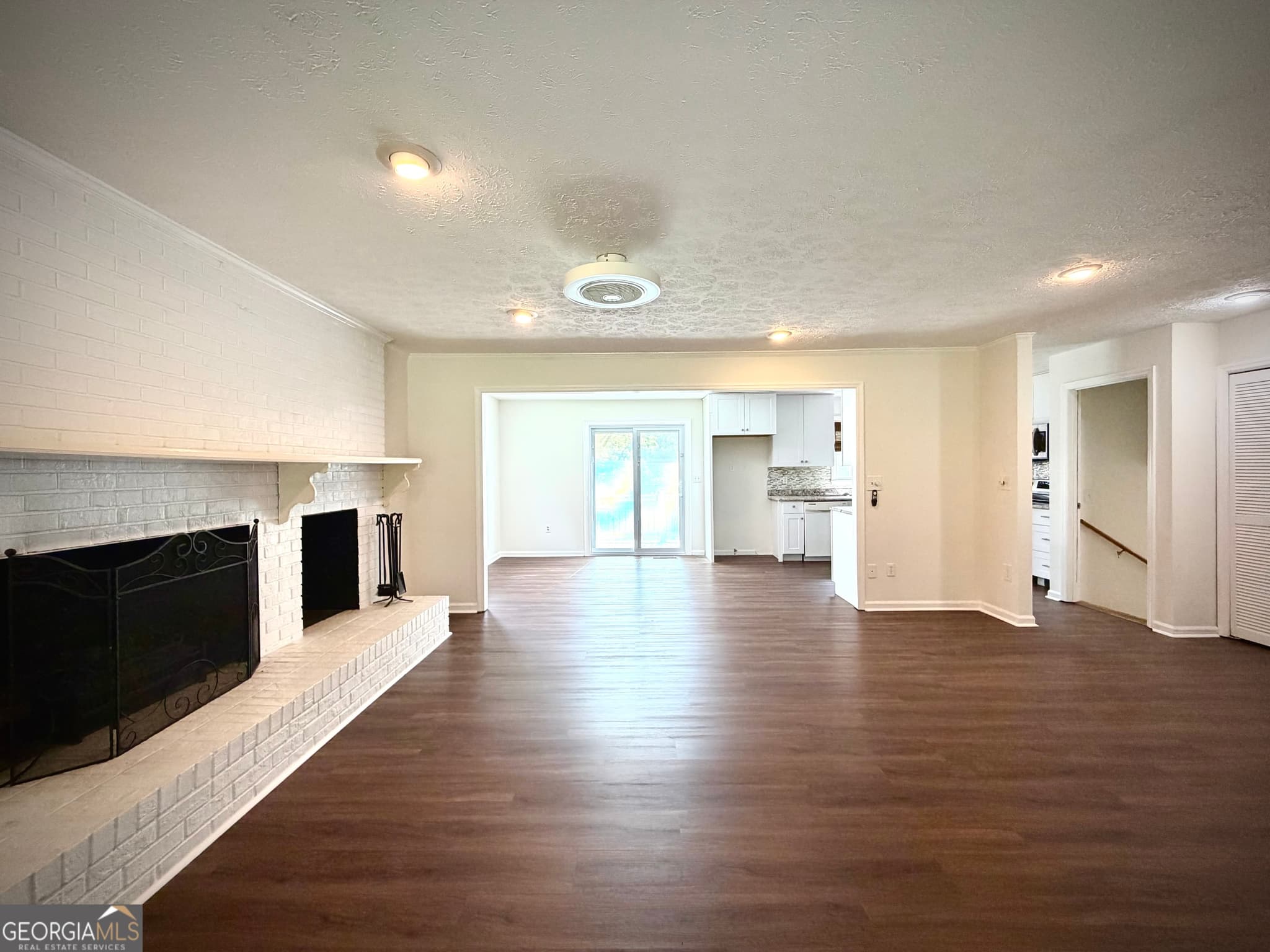 3 bedroom, 2.5 bathroom, 1,920 sq ft single family residence under contract at 840 Tanglewood Drive, Dublin, GA 31021 — photo 6