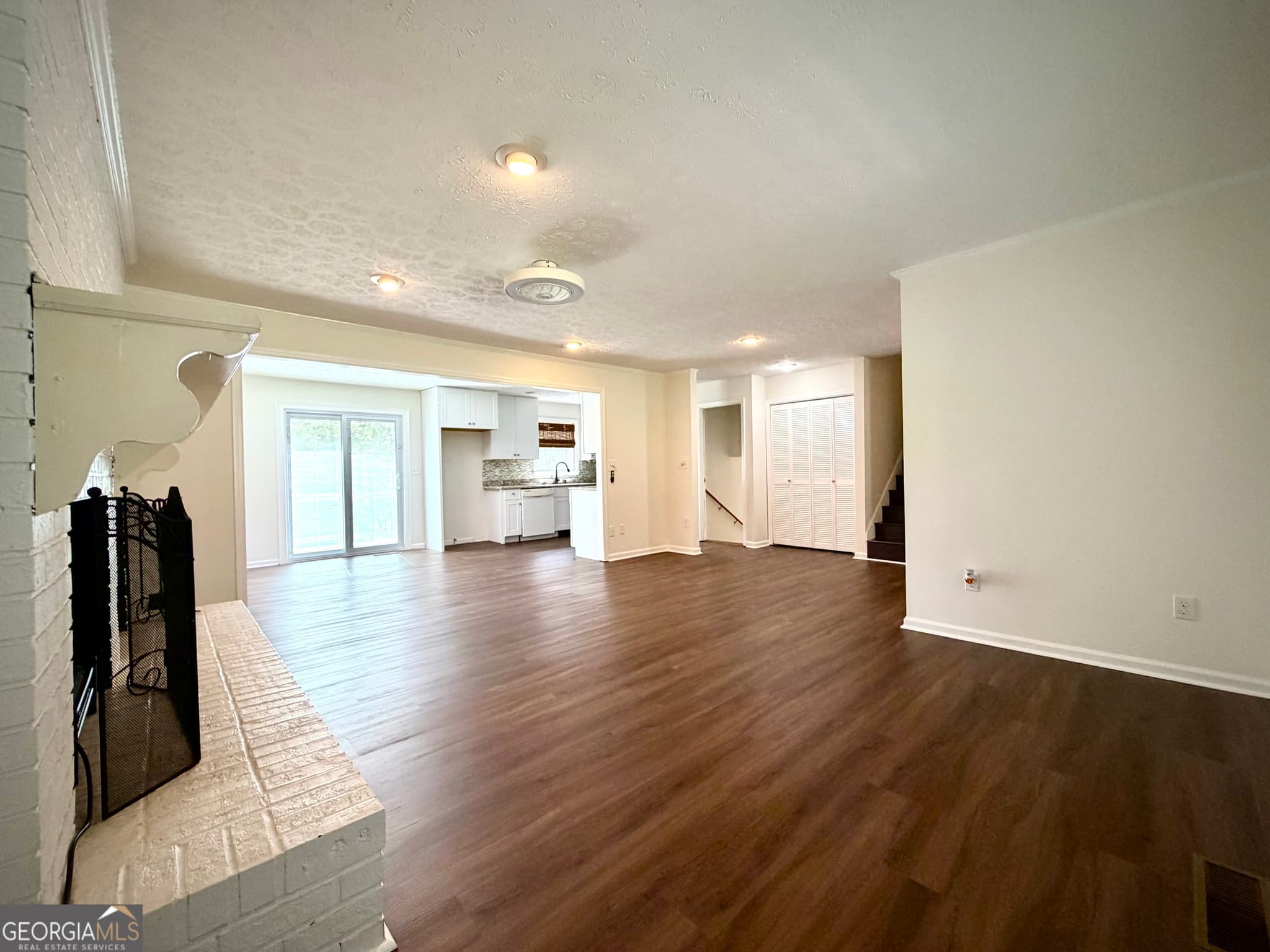 3 bedroom, 2.5 bathroom, 1,920 sq ft single family residence under contract at 840 Tanglewood Drive, Dublin, GA 31021 — photo 7
