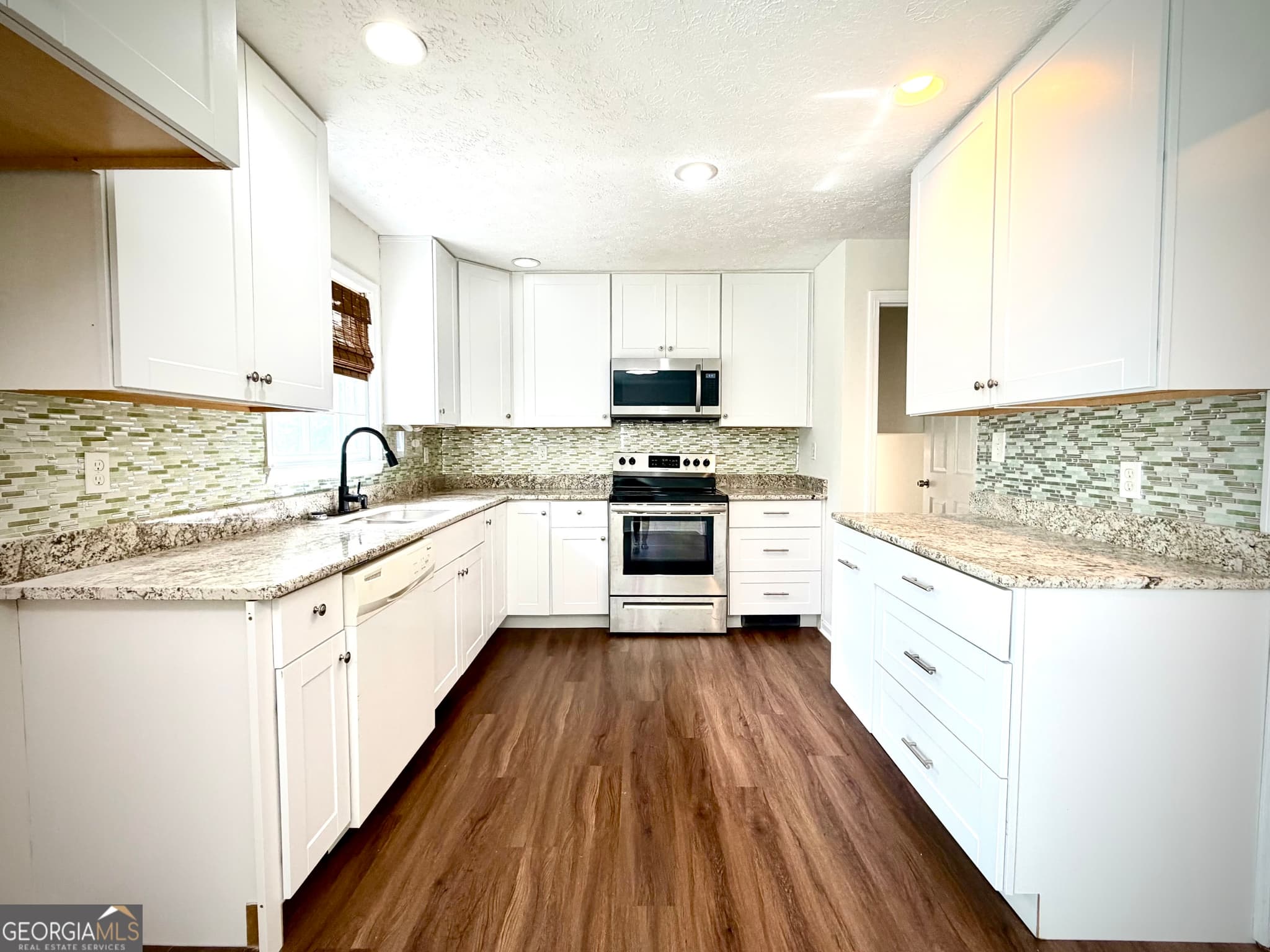 3 bedroom, 2.5 bathroom, 1,920 sq ft single family residence under contract at 840 Tanglewood Drive, Dublin, GA 31021 — photo 9